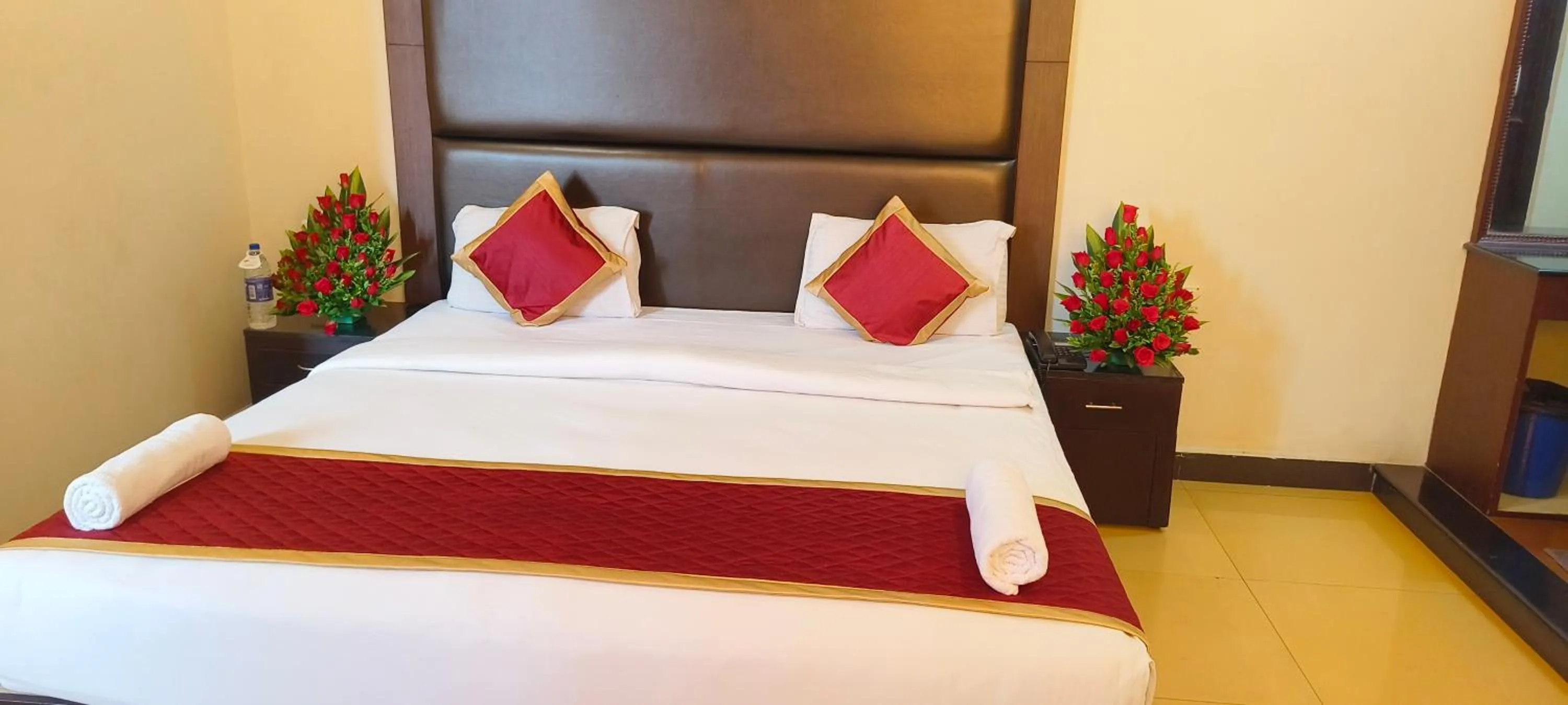 Bedroom, Bed in HOTEL PIONEER PARADISE