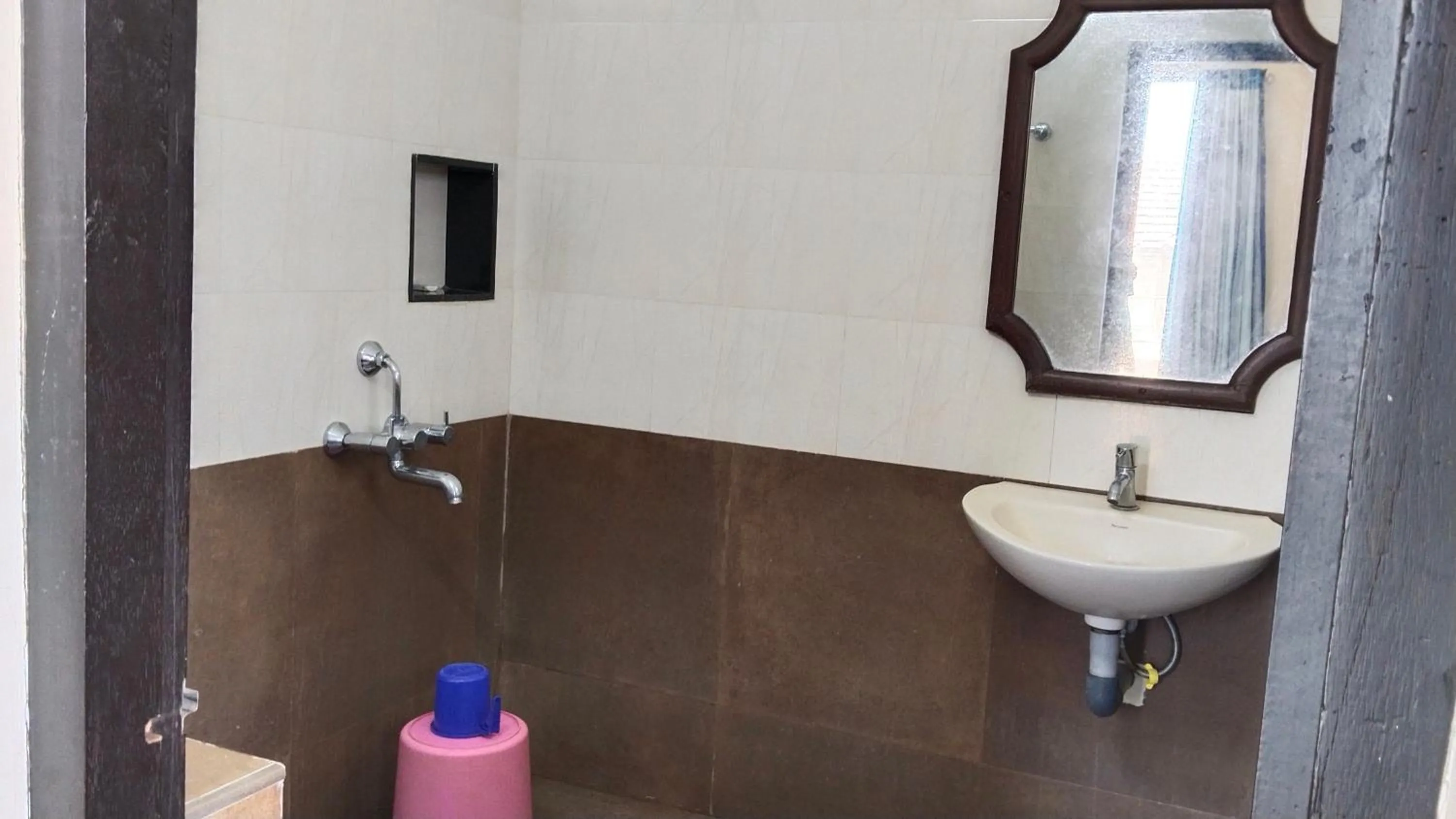 Bathroom in HOTEL PIONEER PARADISE