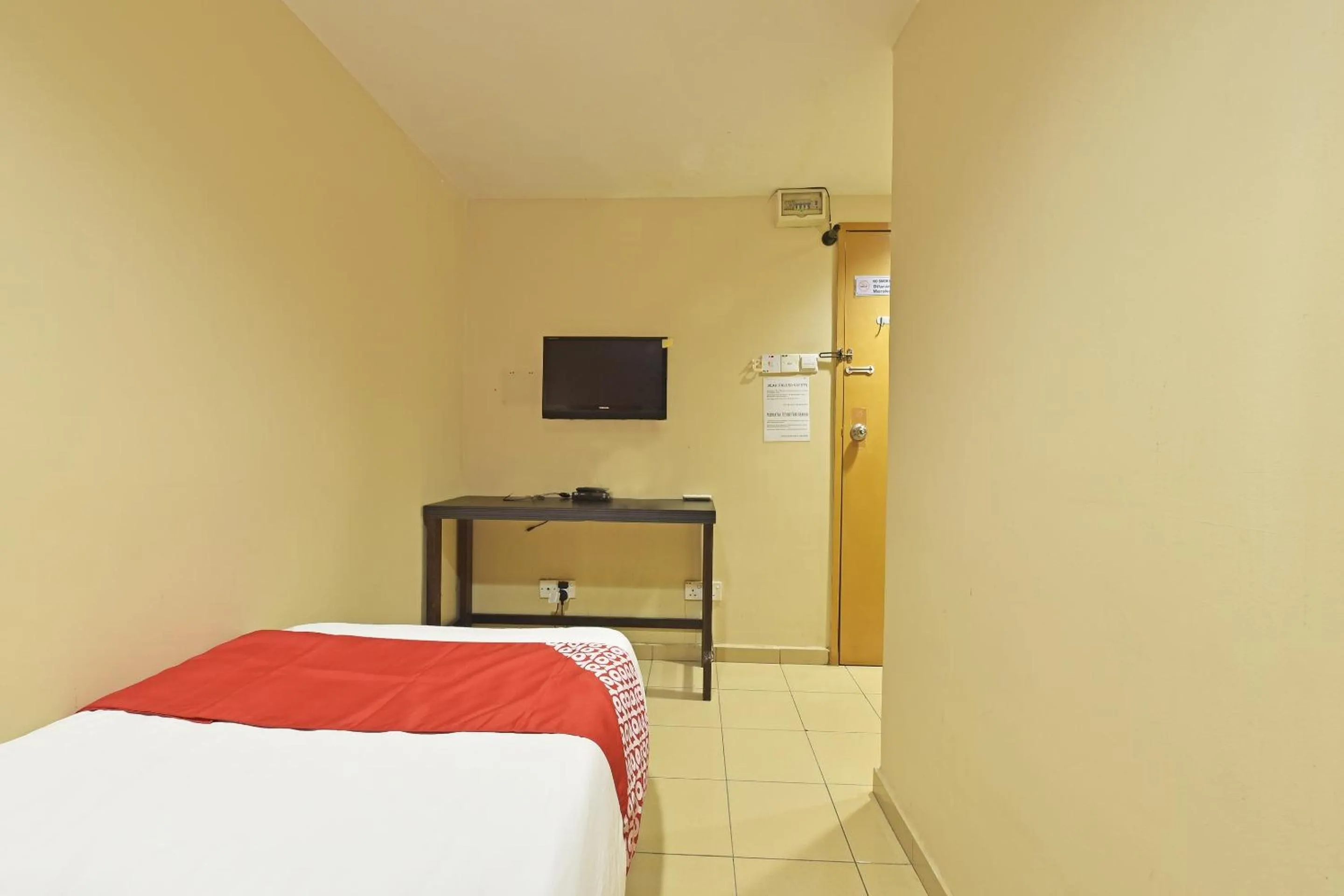 Bedroom, Bed in OYO 90732 New Hotel 33