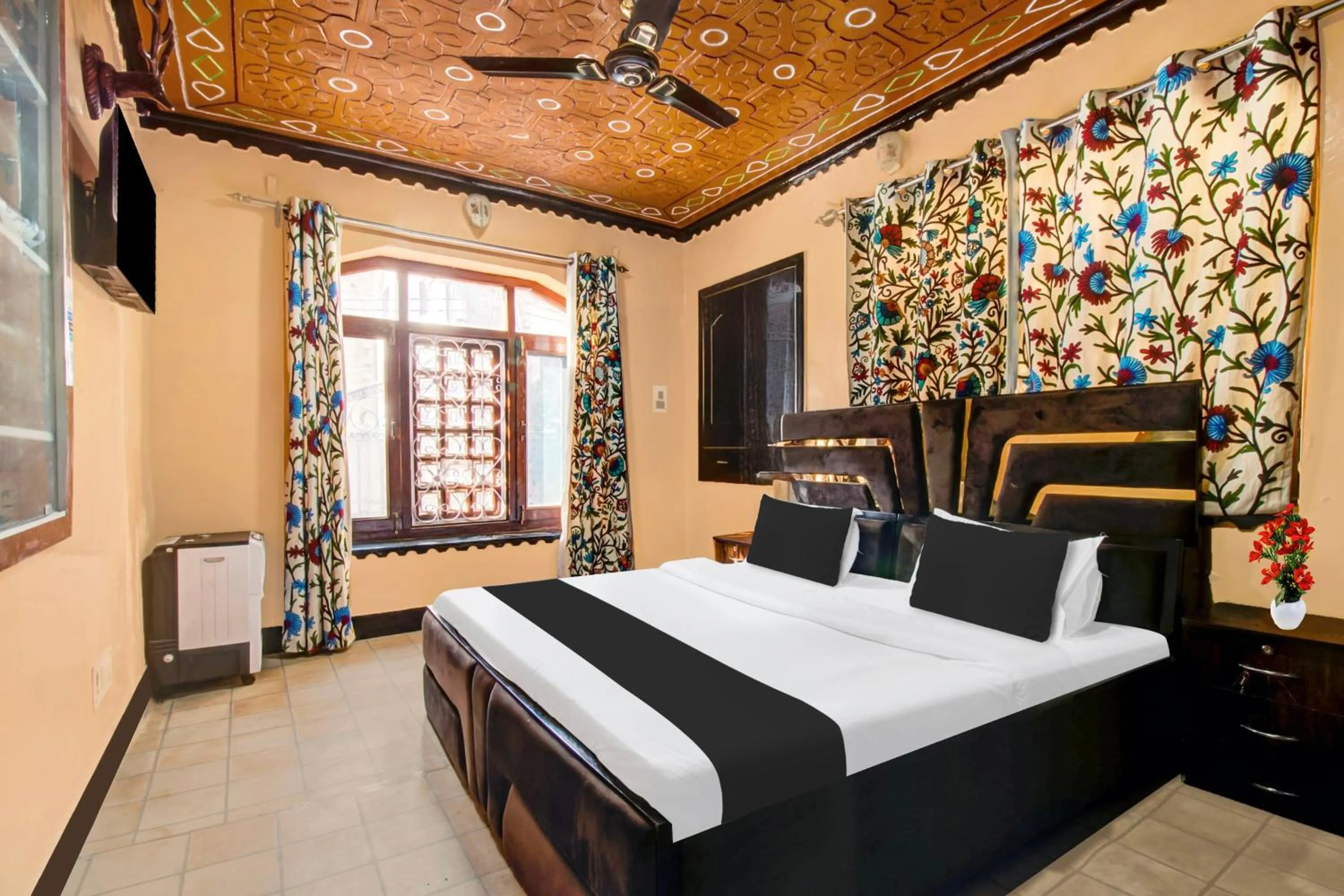 Bedroom, Bed in Collection O Brein Nishat Formerly Continental Guest House