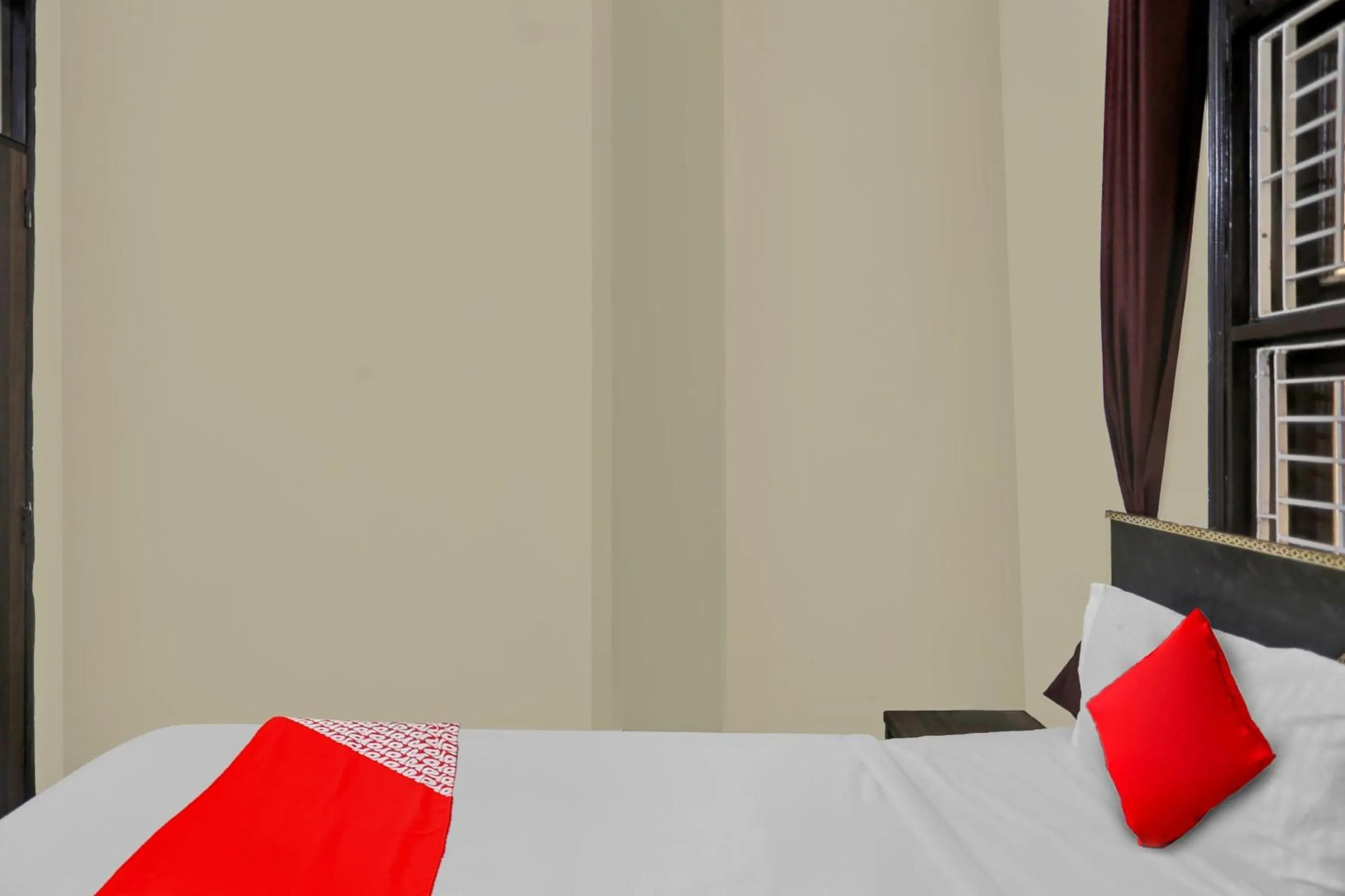 Bedroom in Hotel O Sun Shine