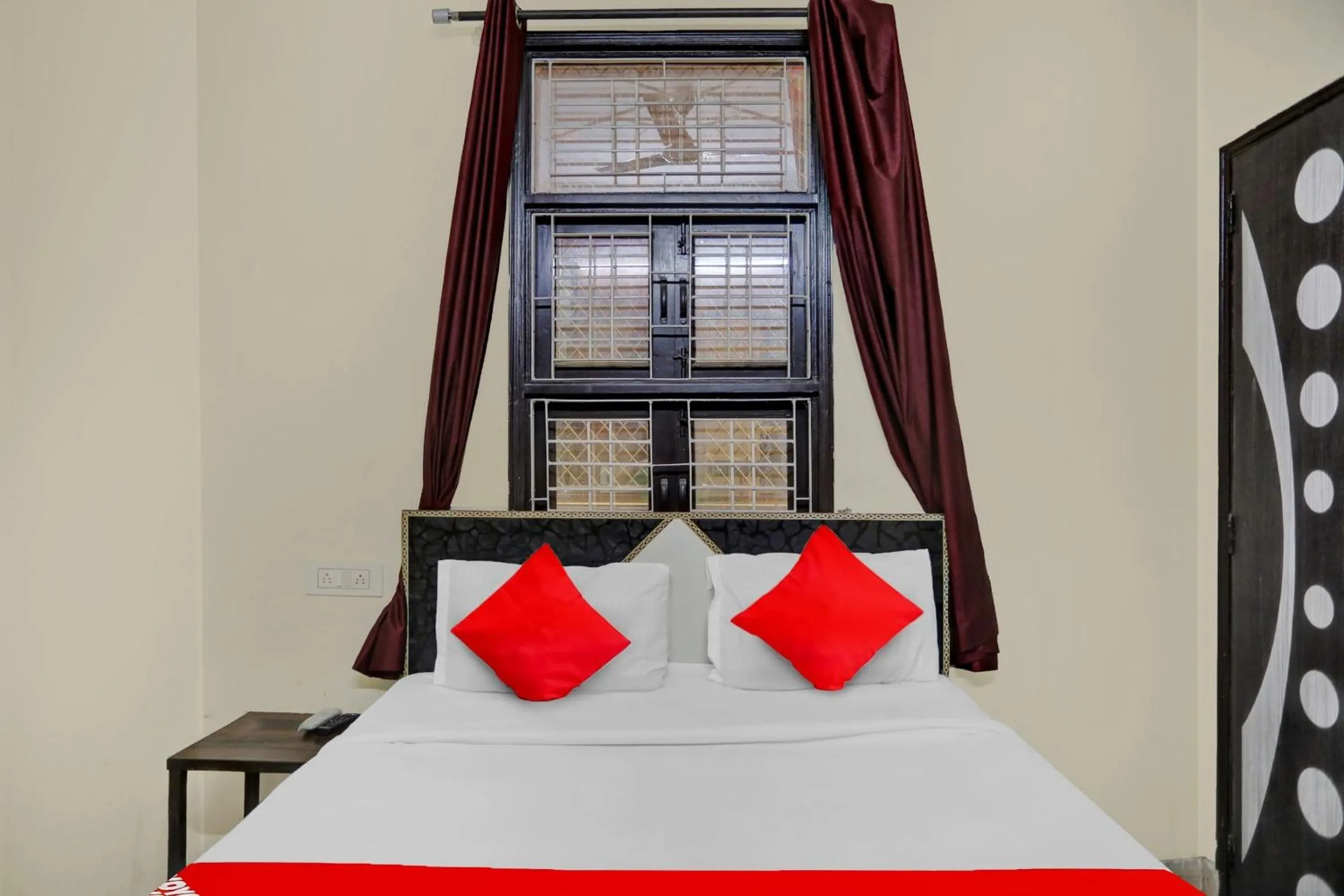 Bedroom in Hotel O Sun Shine