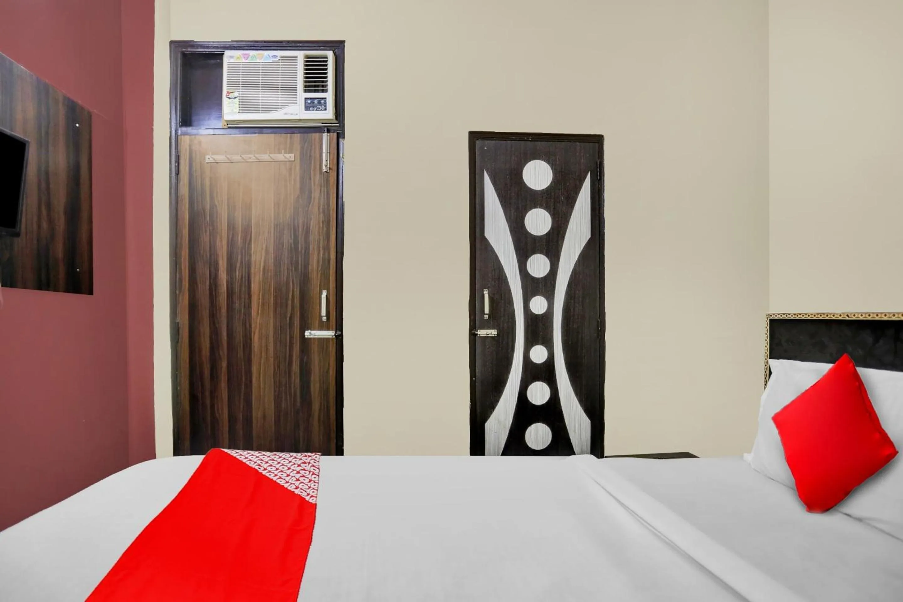 Bedroom in Hotel O Sun Shine