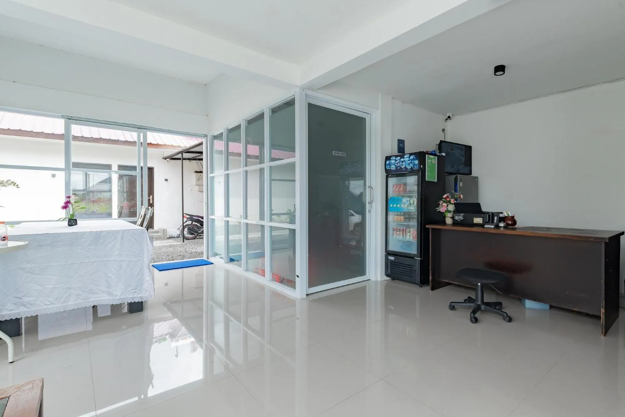 Lobby or reception in Urbanview Hotel Yoga Palangkaraya by RedDoorz