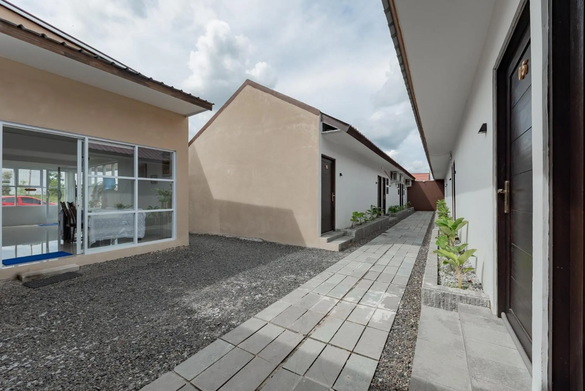 Parking in Urbanview Hotel Yoga Palangkaraya by RedDoorz