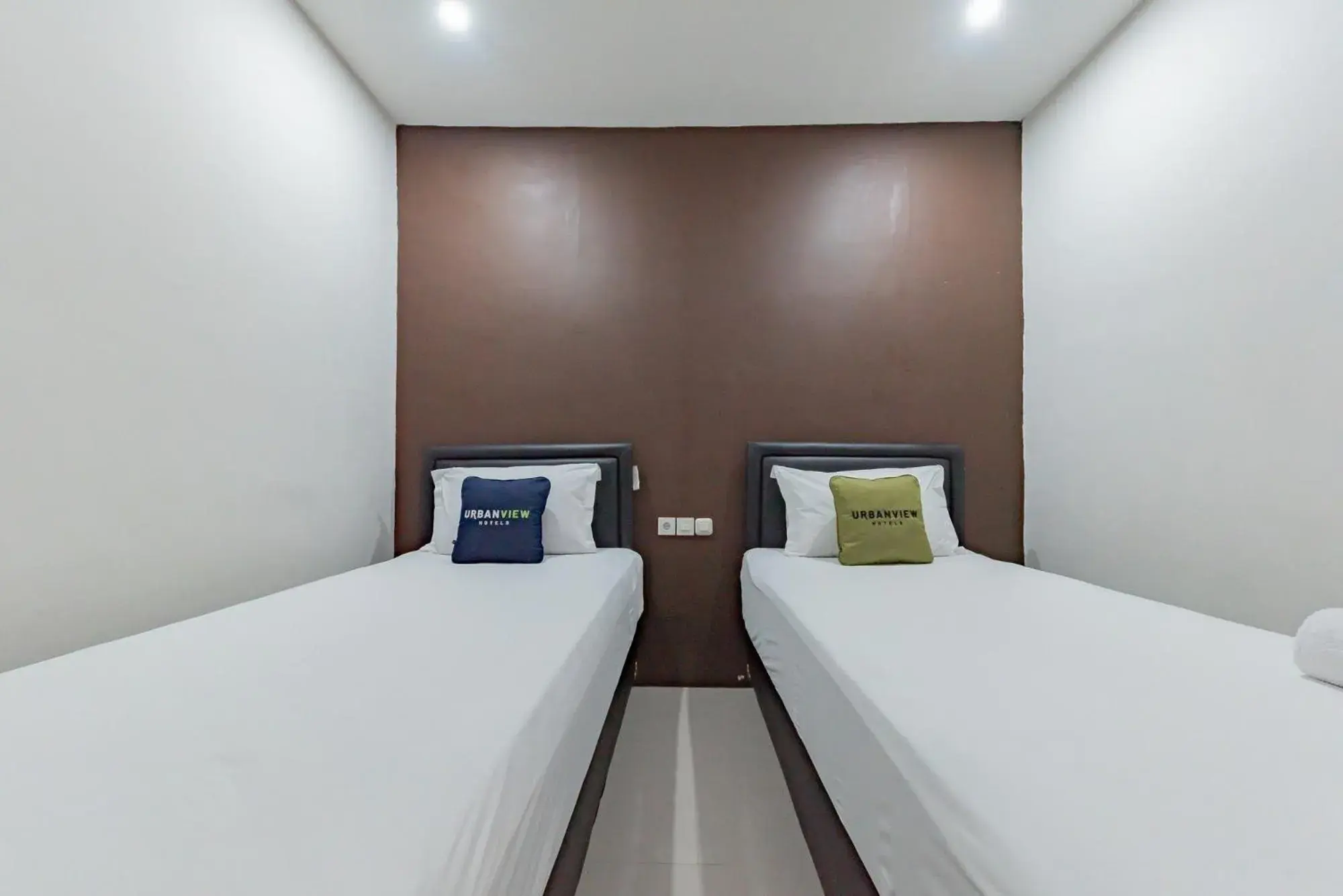 Superior Twin Room in Urbanview Hotel Yoga Palangkaraya by RedDoorz Superior Twin Room in Urbanview Hotel Yoga Palangkaraya by RedDoorz