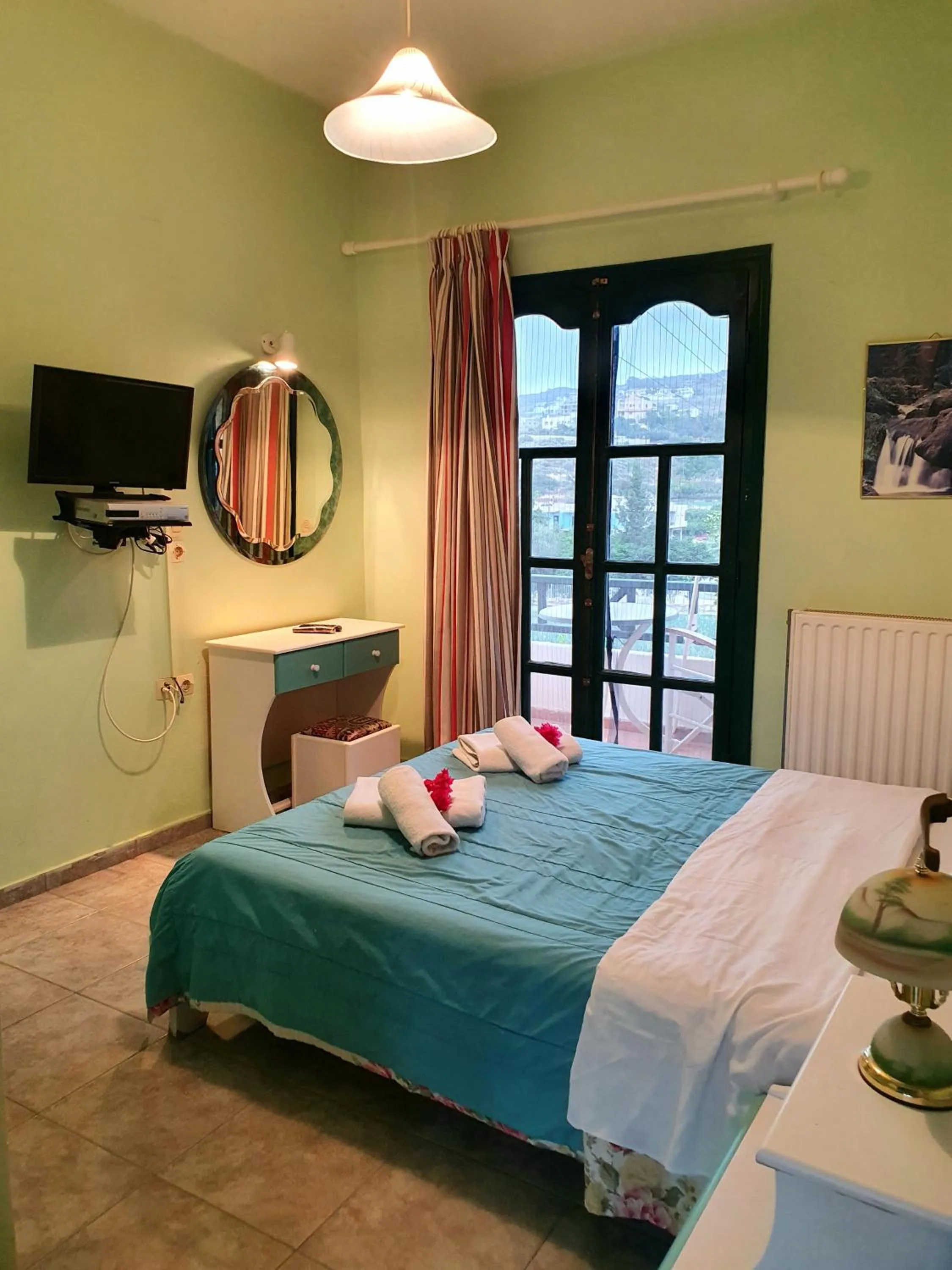 Bed in Dioskouroi Apts