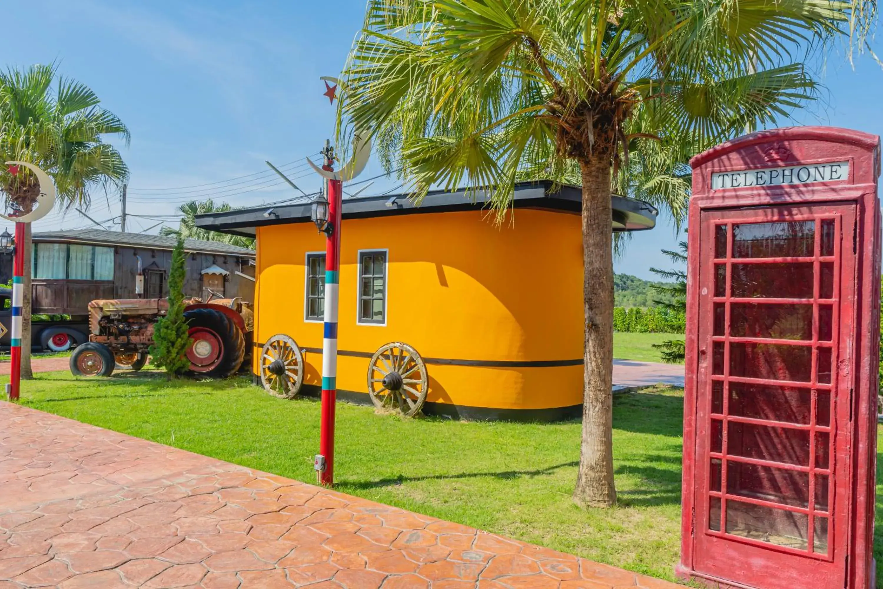 Standard Twin Room in Apinya Resort Bangsarey Standard Twin Room in Apinya Resort Bangsarey