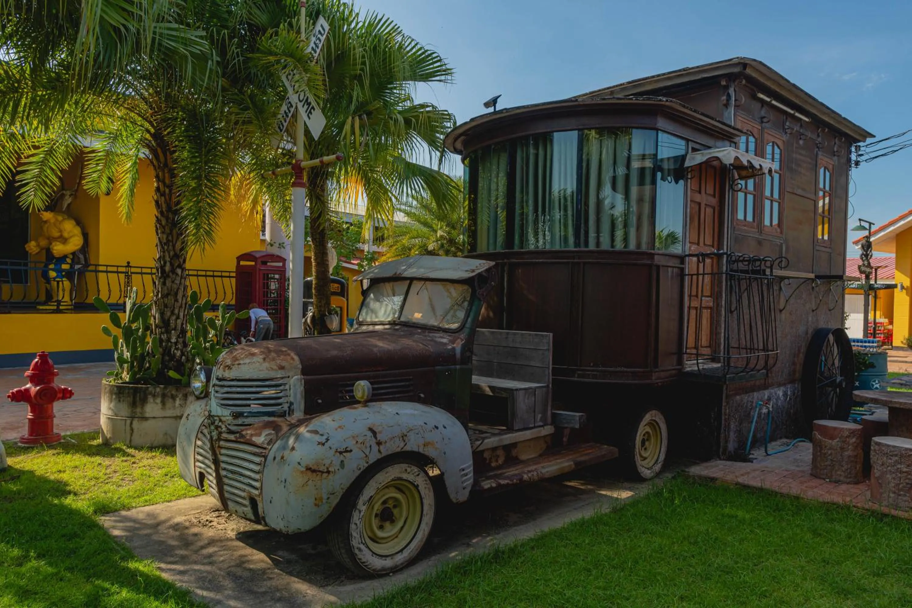 Property building in Apinya Resort Bangsarey