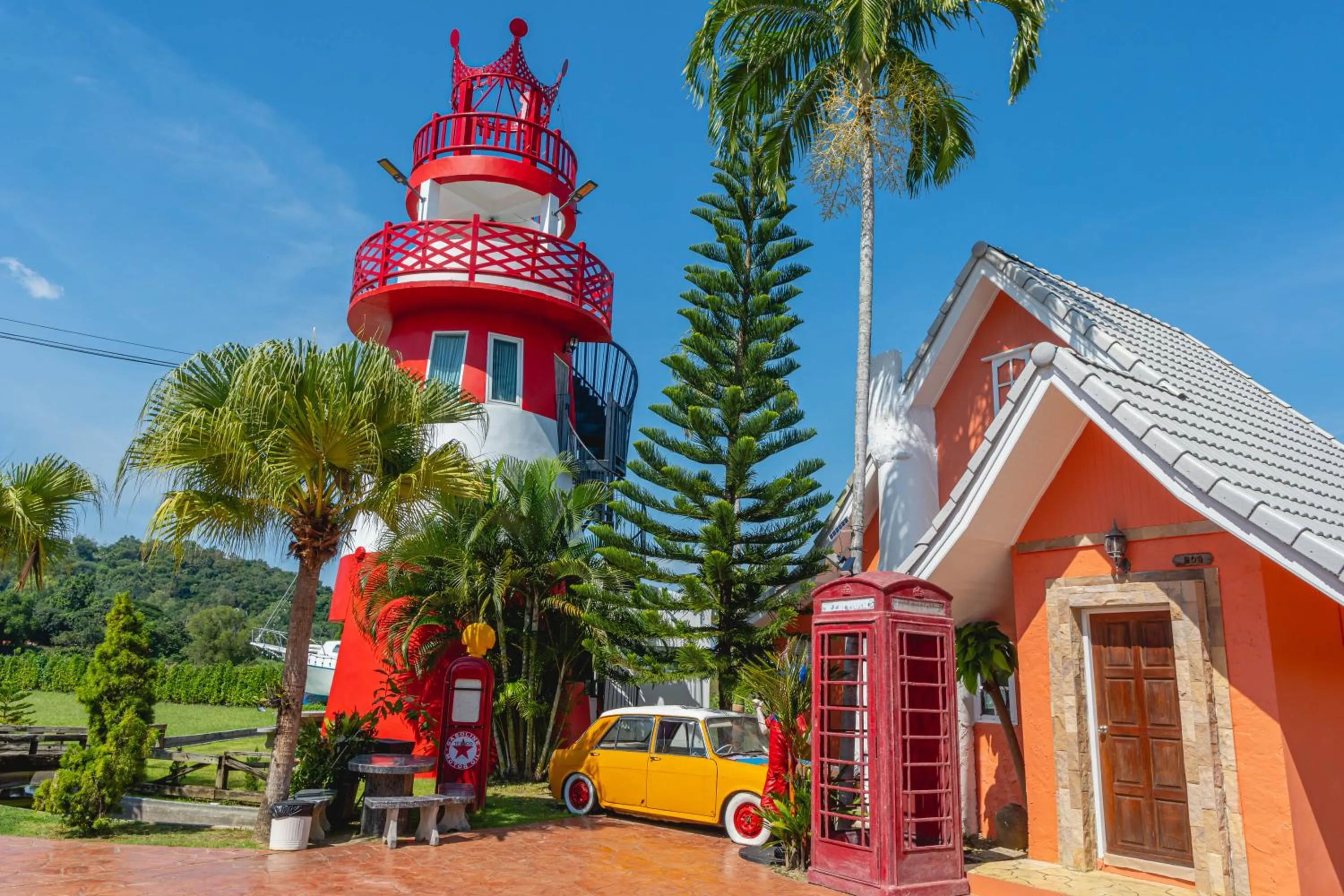 Property building in Apinya Resort Bangsarey