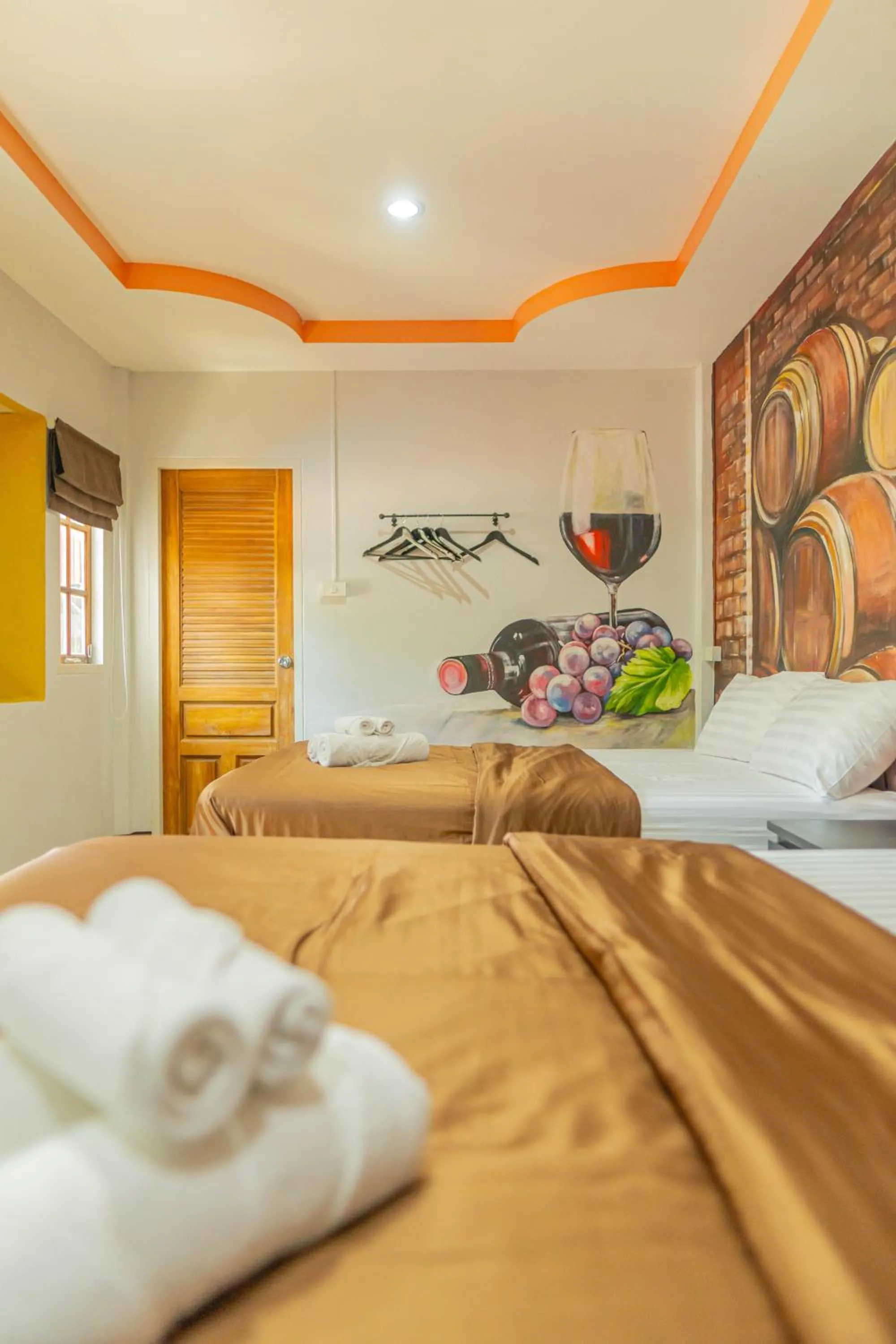 Bed in Apinya Resort Bangsarey