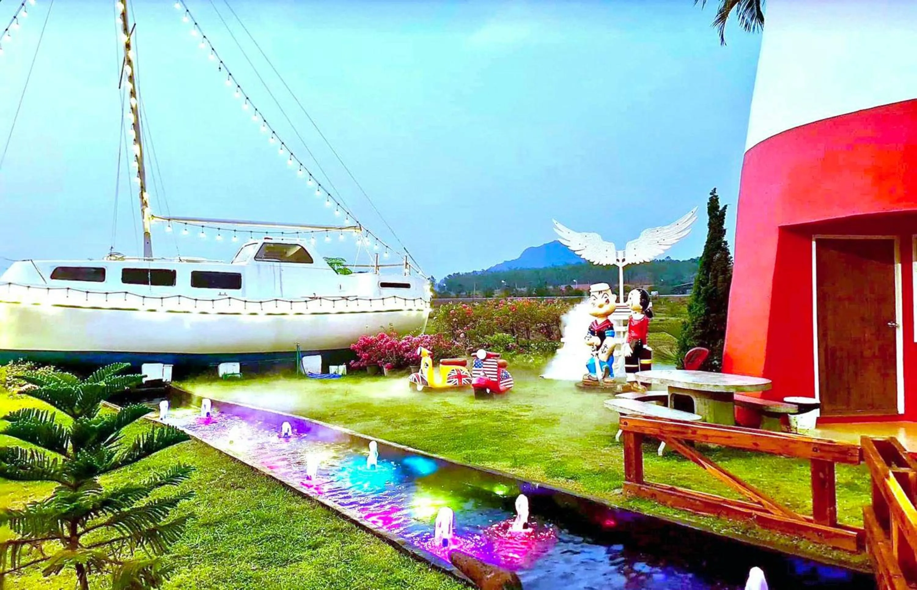 Property building in Apinya Resort Bangsarey