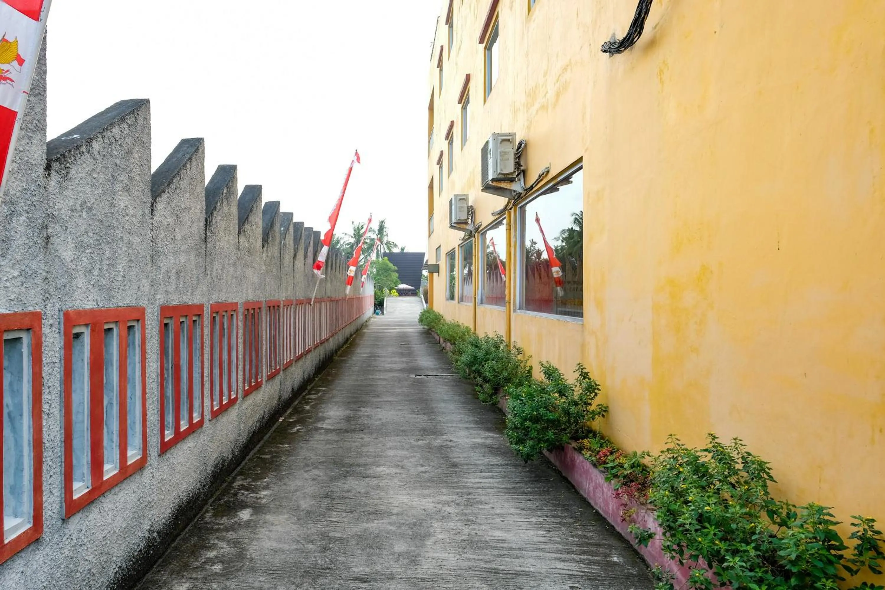 Property building in RedDoorz @ myRoom UMY