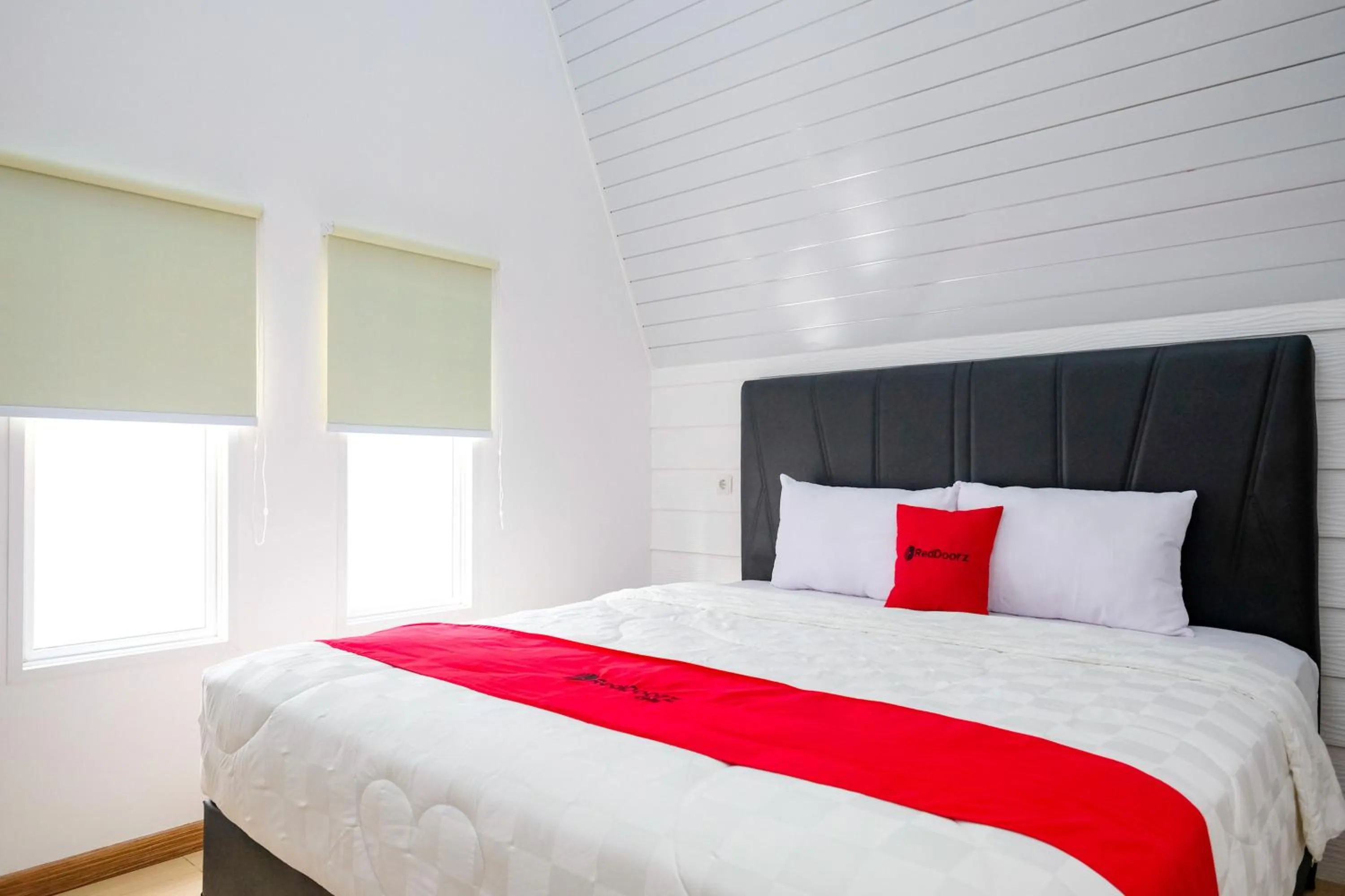 Bedroom, Bed in RedDoorz @ myRoom UMY