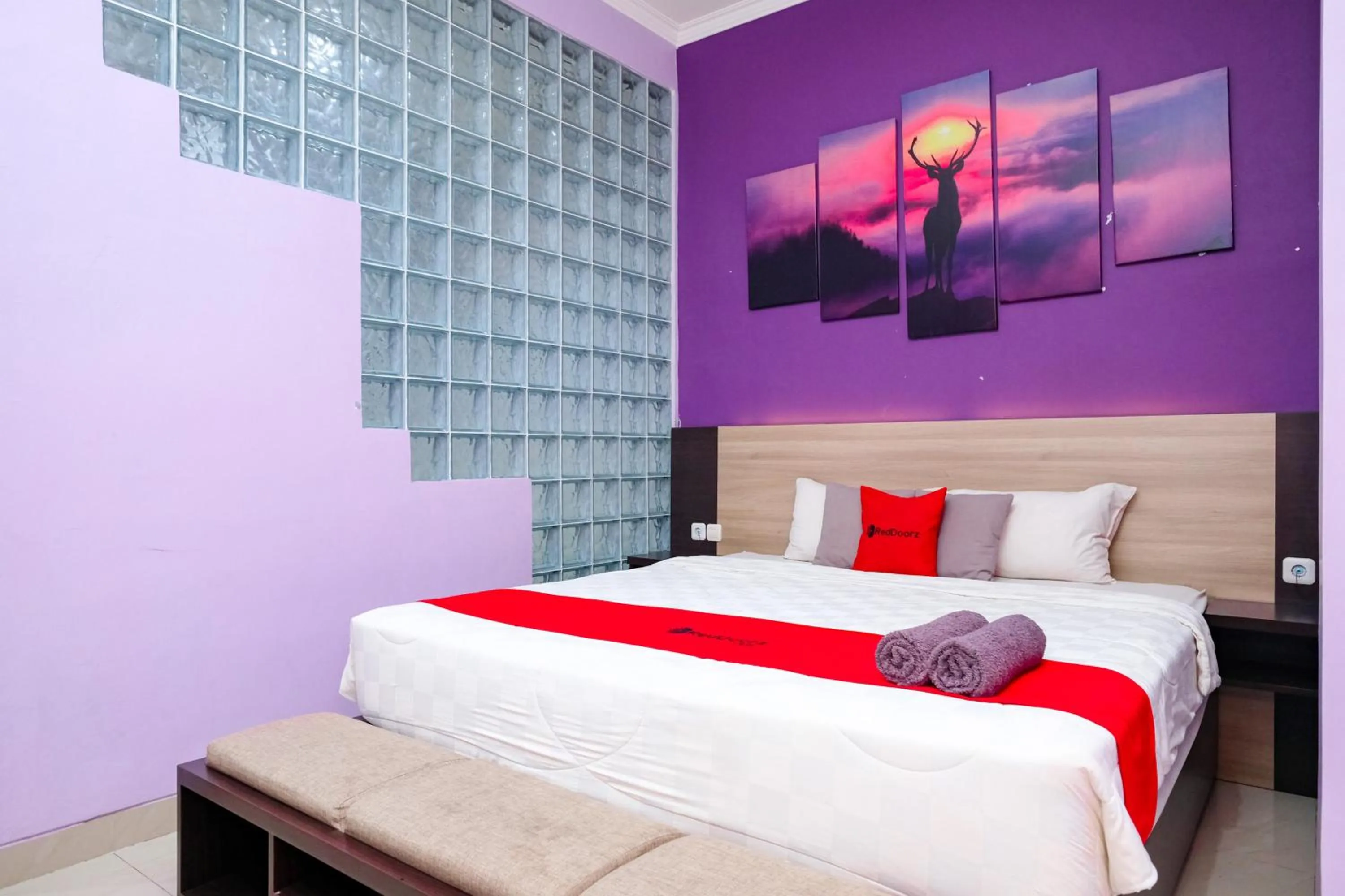 Bedroom, Bed in RedDoorz @ myRoom UMY