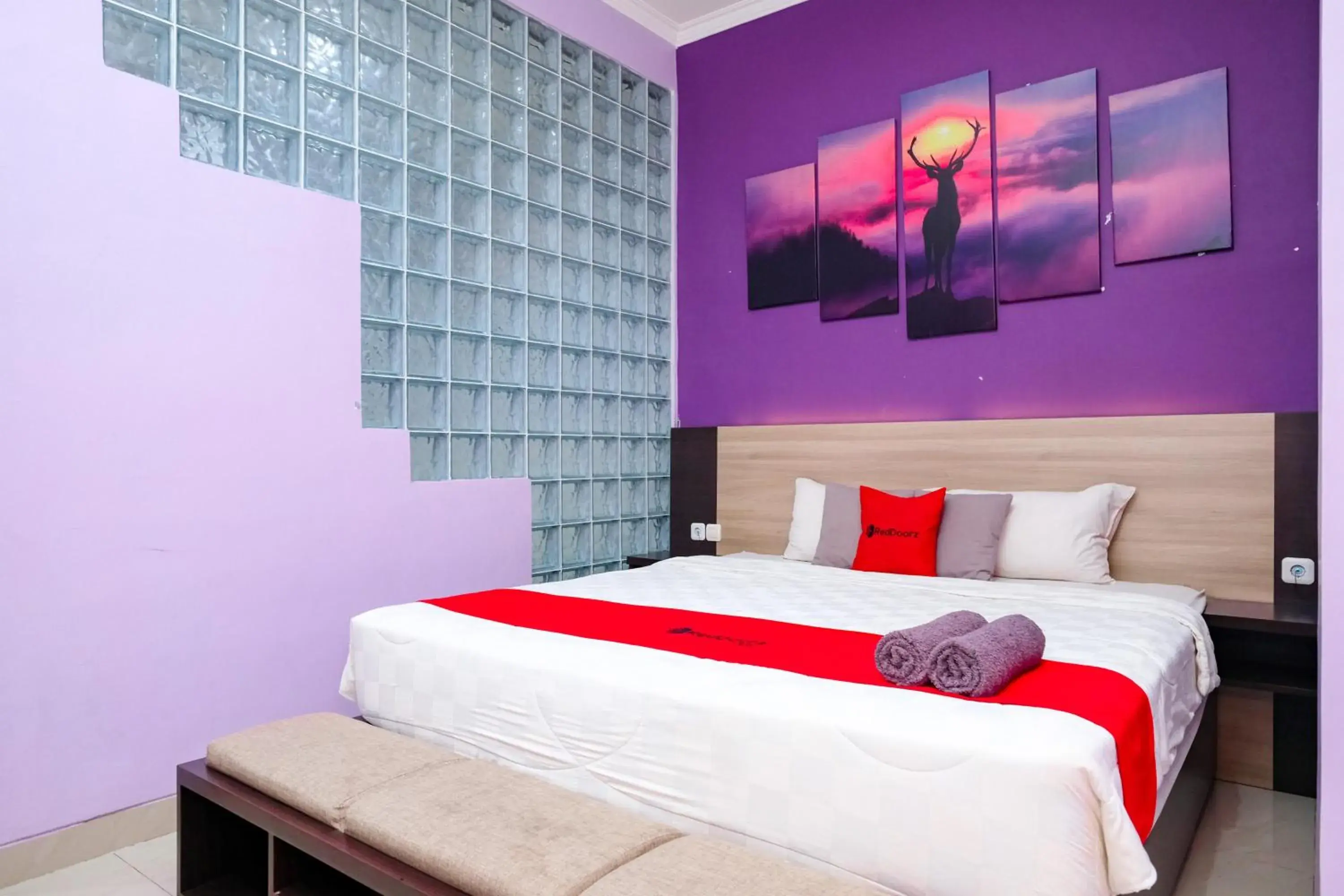 Deluxe Room in RedDoorz @ myRoom UMY Deluxe Room in RedDoorz @ myRoom UMY