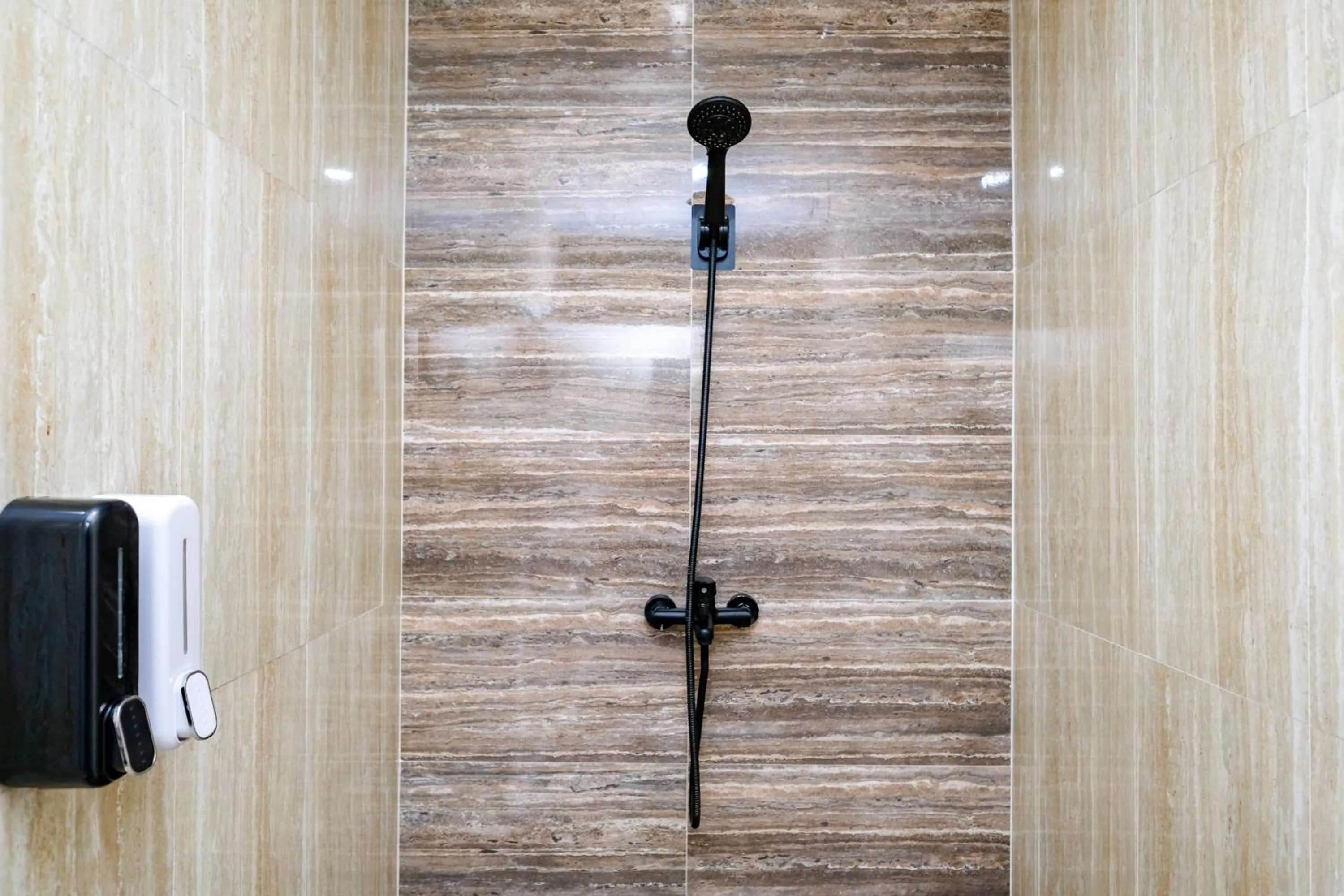 Bathroom in RedDoorz @ myRoom UMY