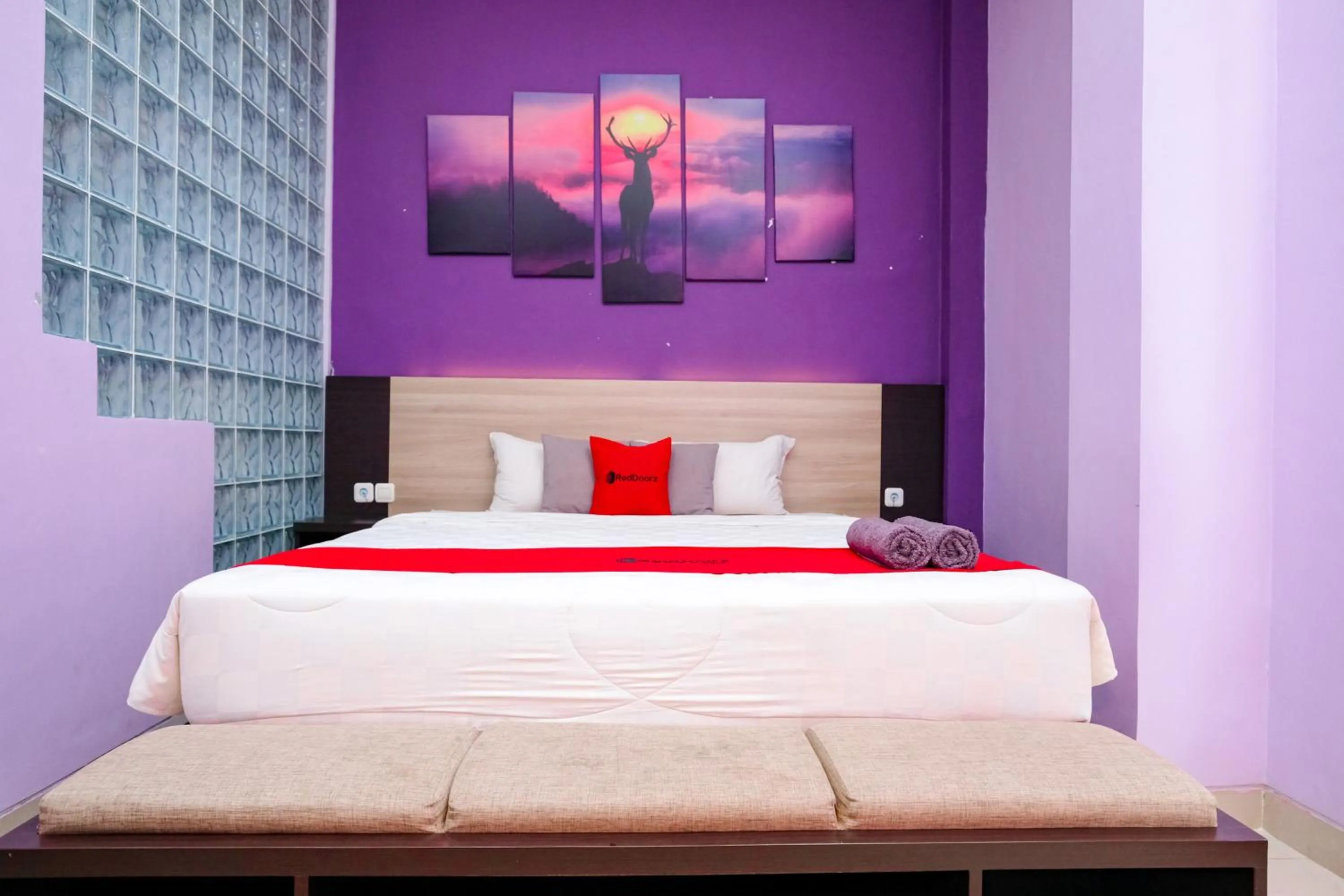 Bedroom, Bed in RedDoorz @ myRoom UMY