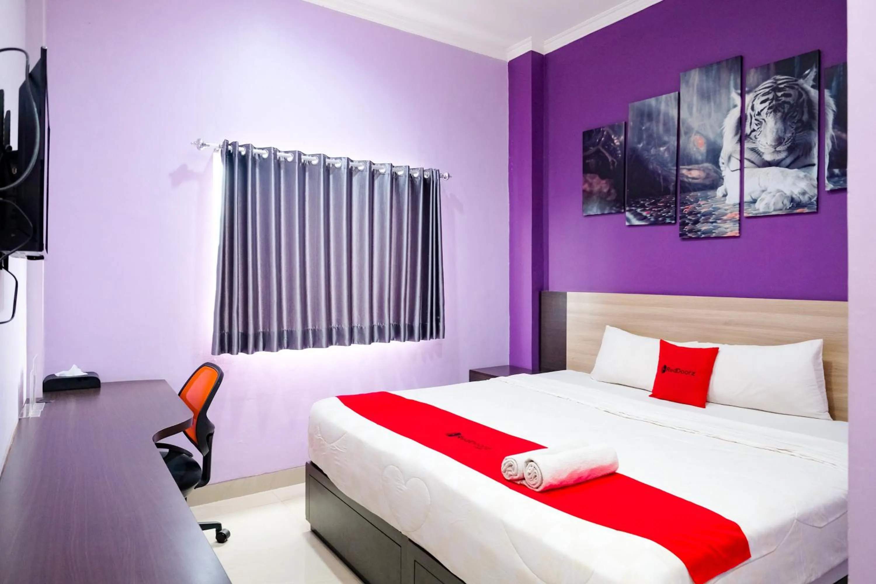 Bedroom, Bed in RedDoorz @ myRoom UMY