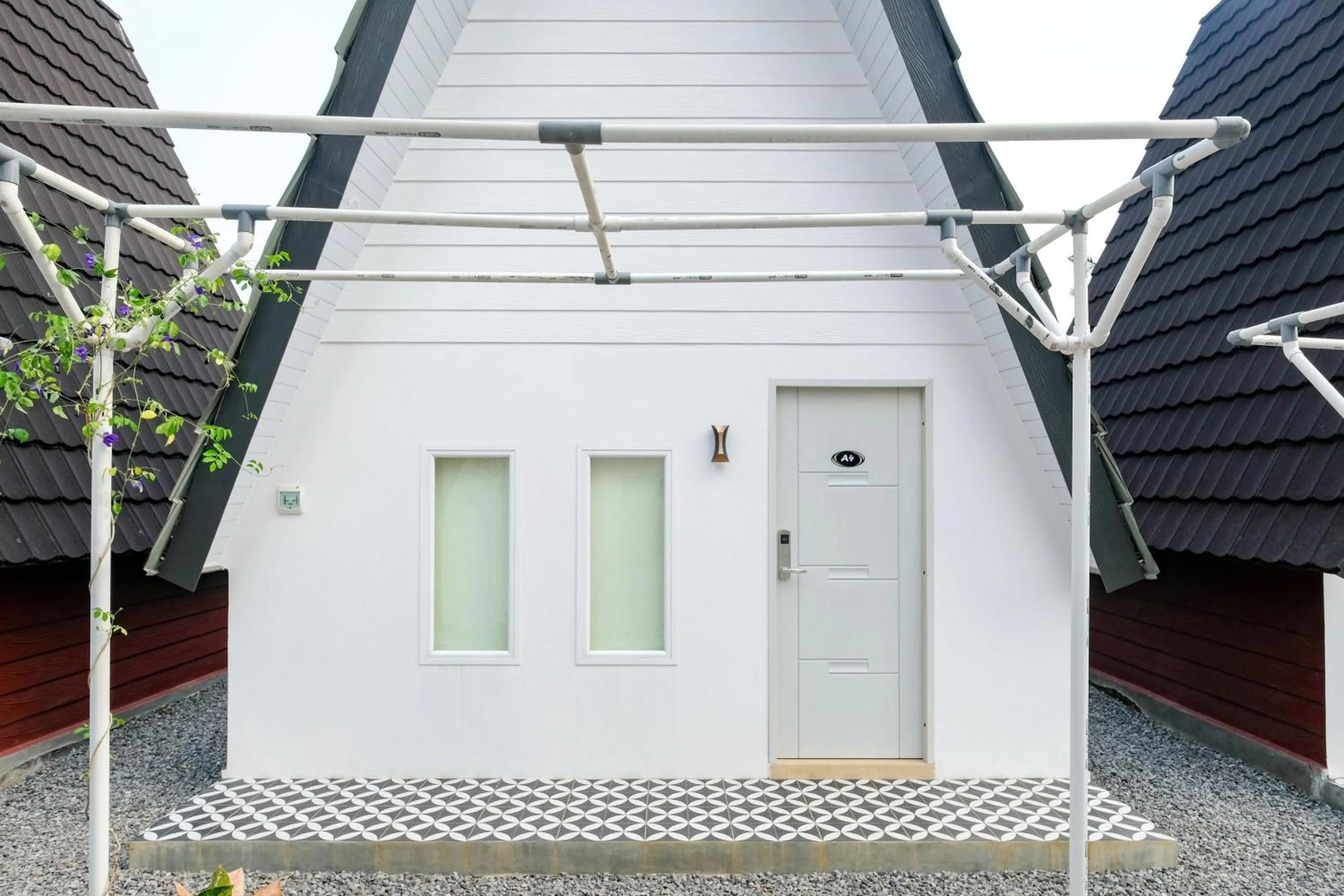 Property building in RedDoorz @ myRoom UMY