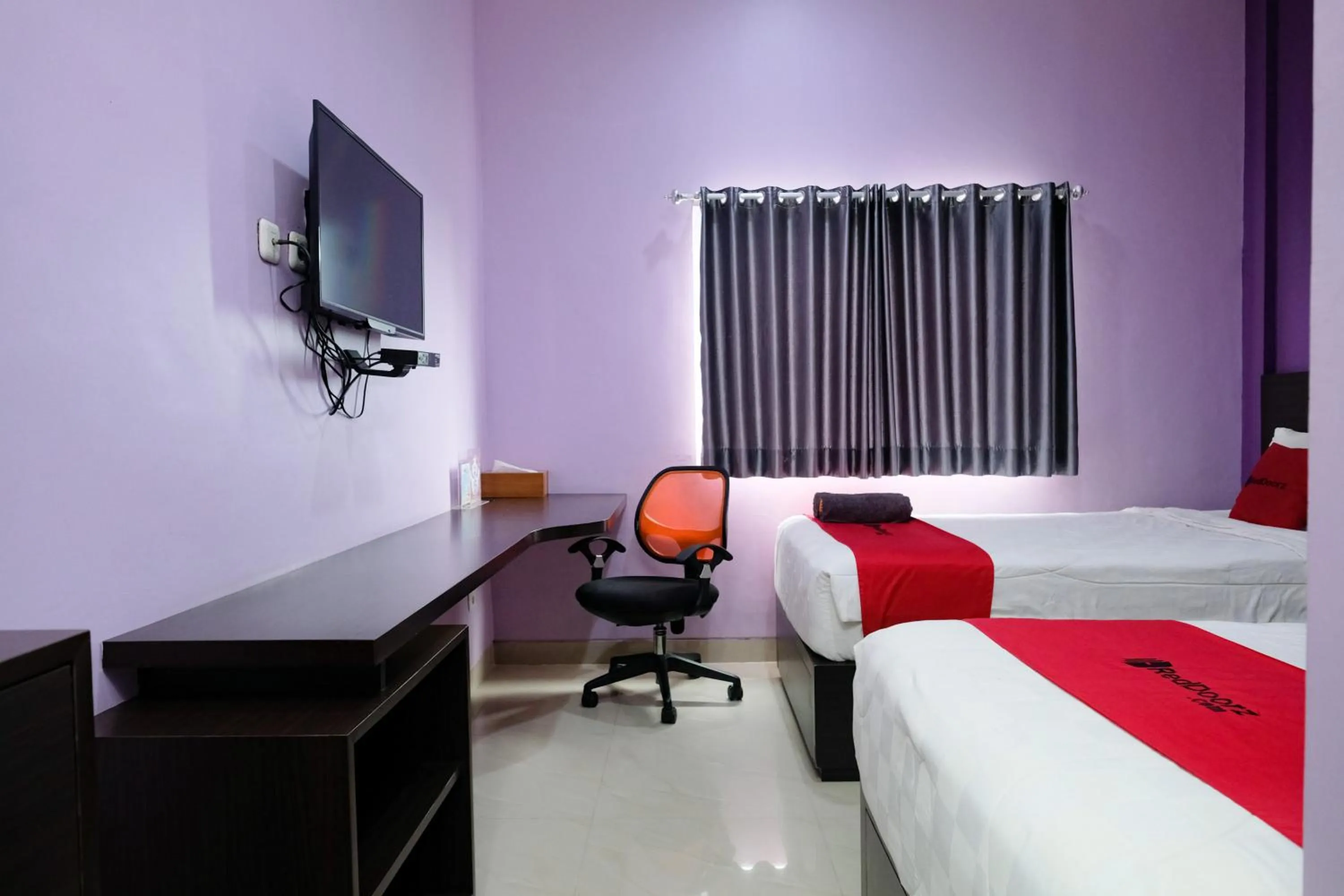 Bedroom, Bed in RedDoorz @ myRoom UMY