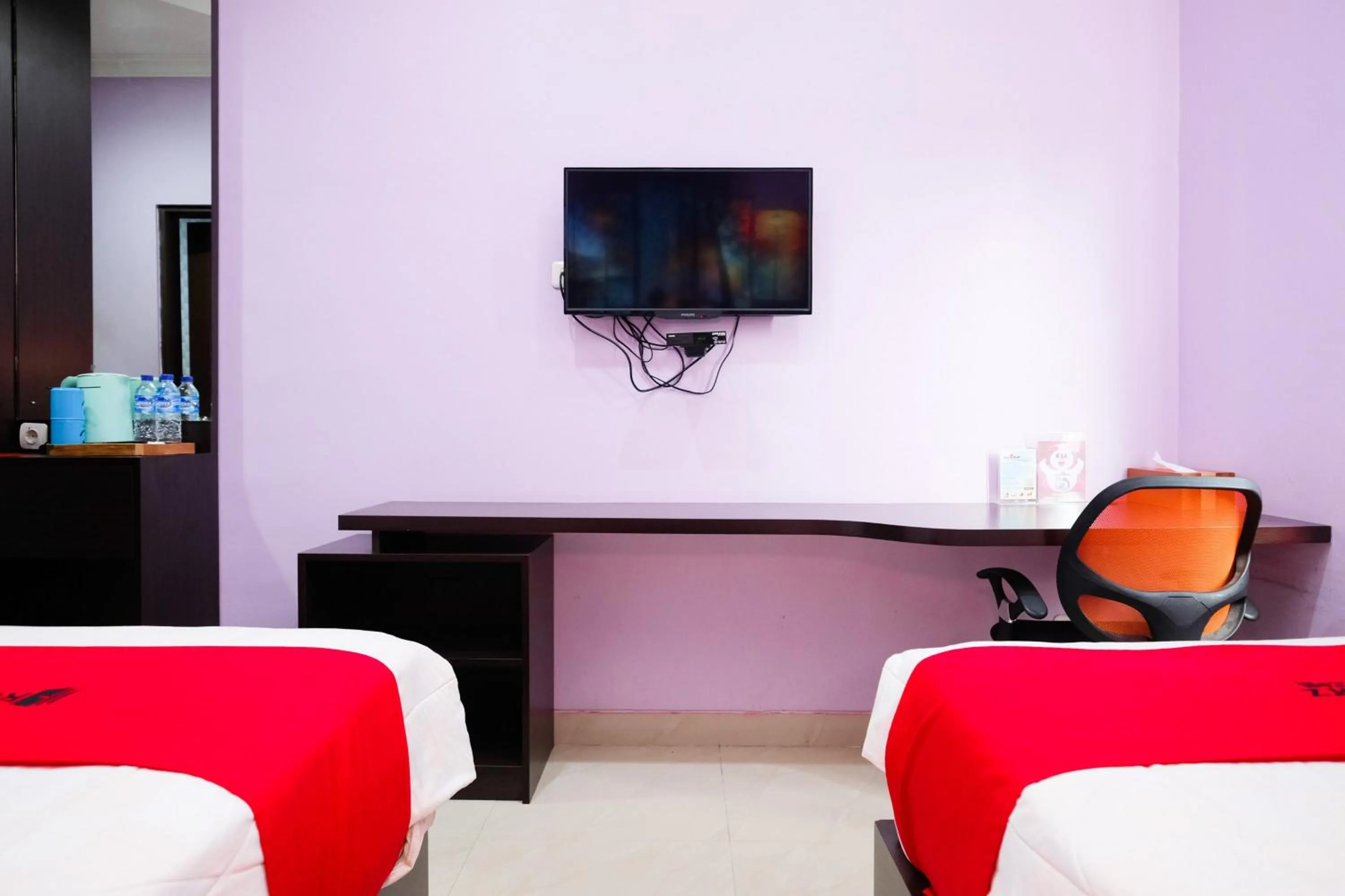 Bedroom, Bed in RedDoorz @ myRoom UMY