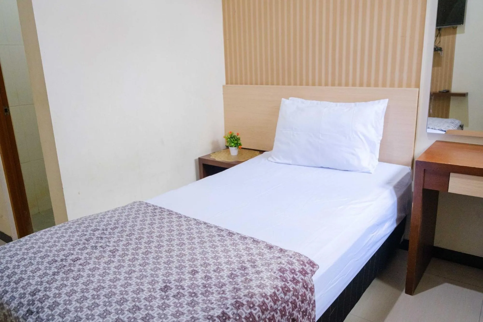 Bedroom, Bed in Homestay Griya Kinasih Syariah Pati Mitra RedDoorz