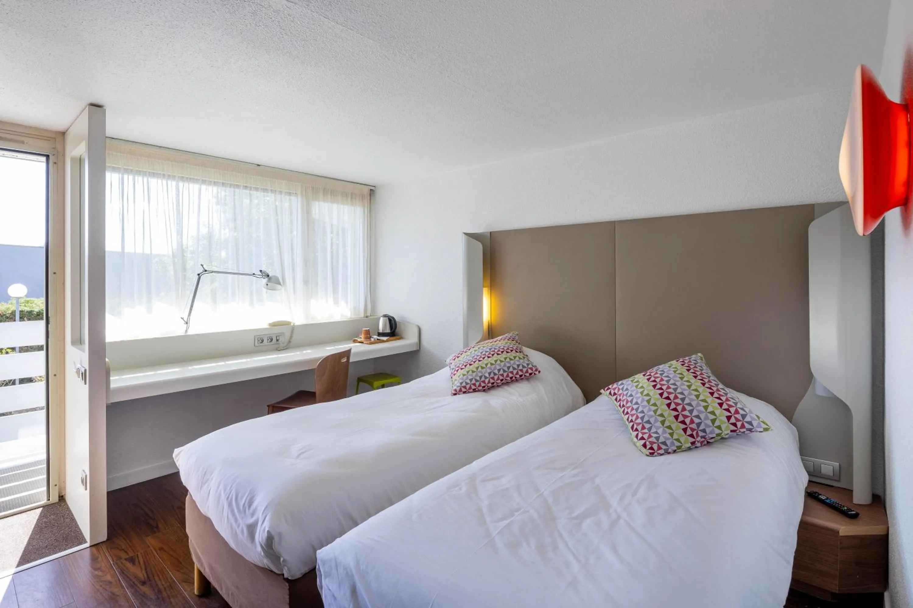 Bedroom, Bed in Campanile Arles