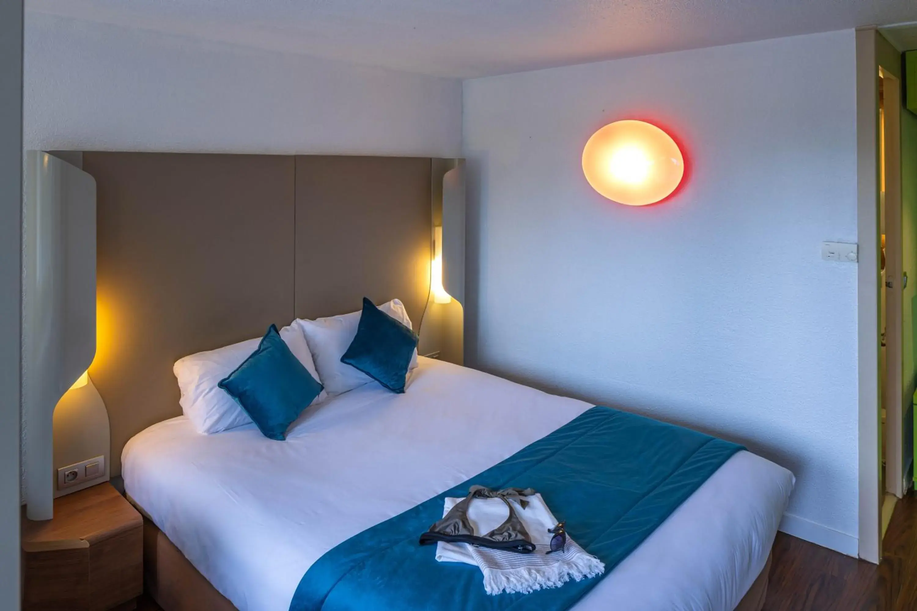 Double Room in Campanile Arles Double Room in Campanile Arles