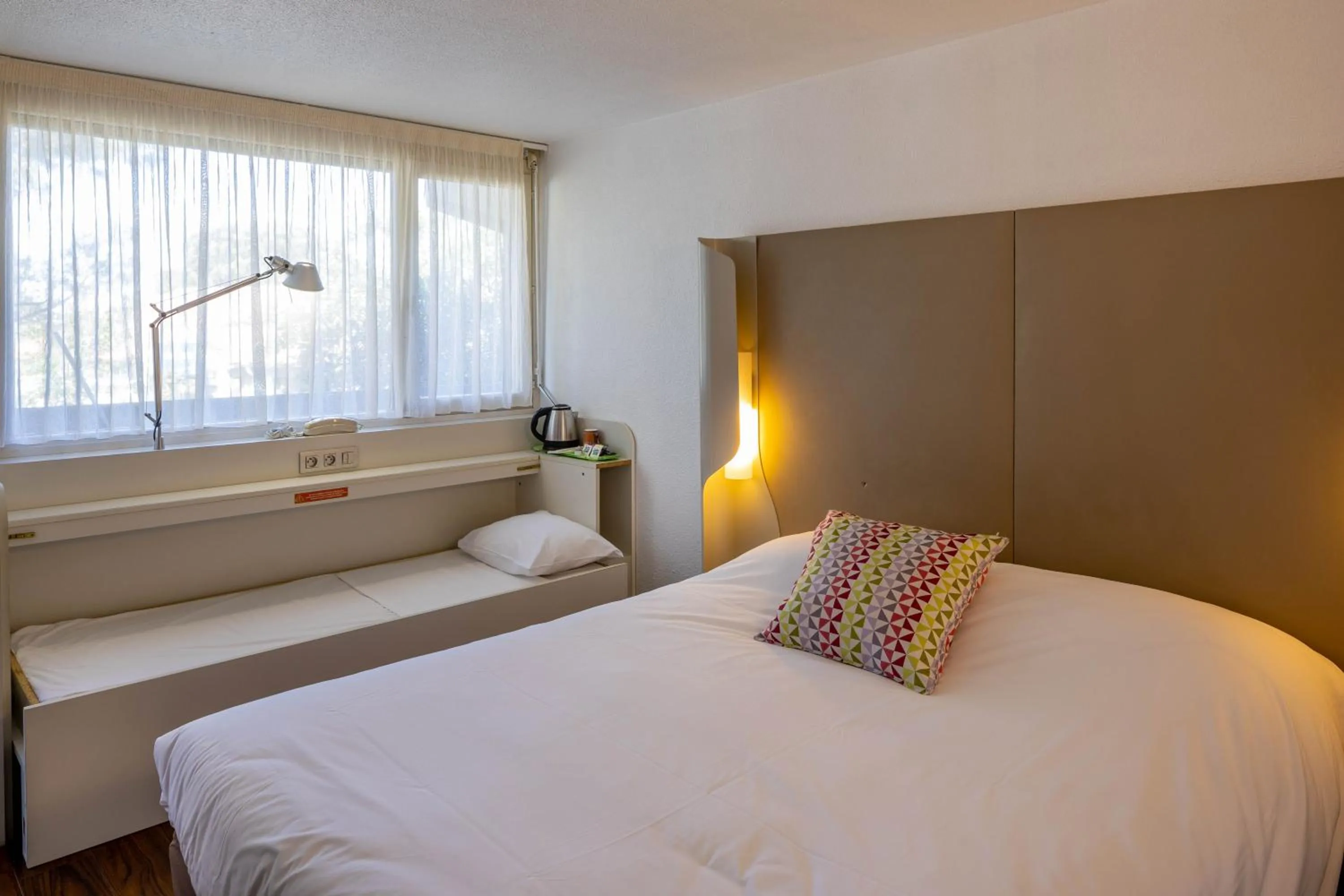 Bedroom, Bed in Noemys ARLES