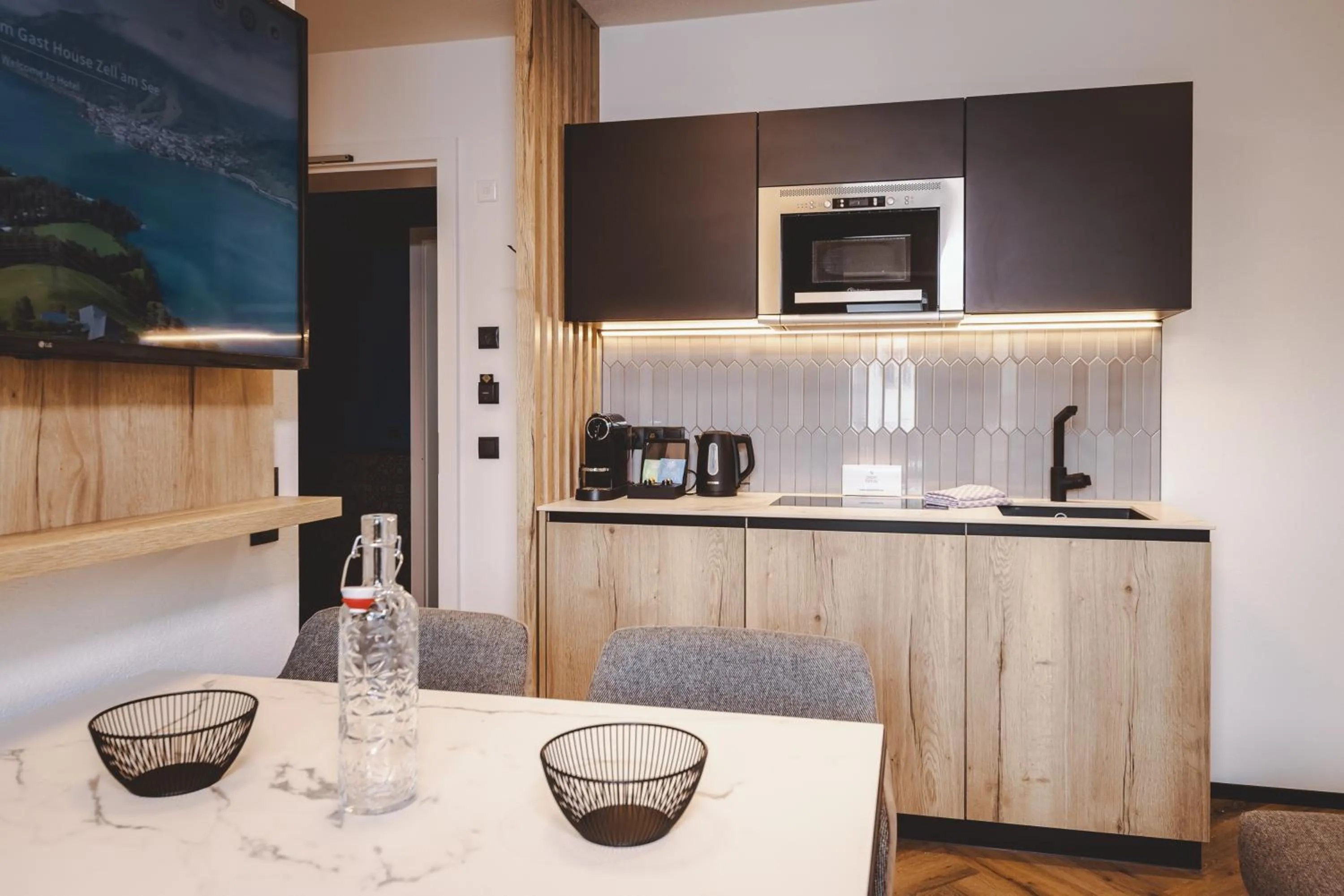 Kitchen or kitchenette in The Gast House Zell am See