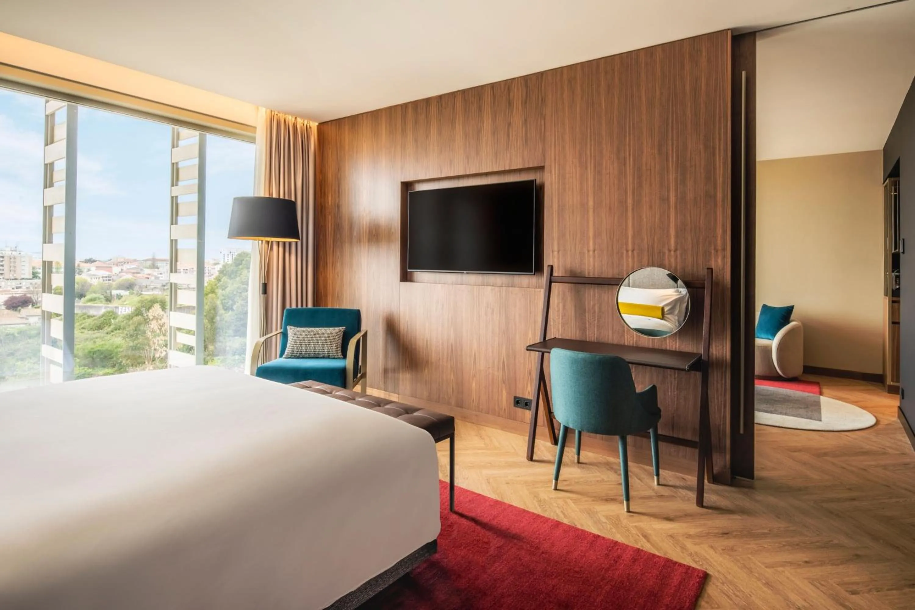 Photo of the whole room, Bed in Renaissance Porto Lapa Hotel