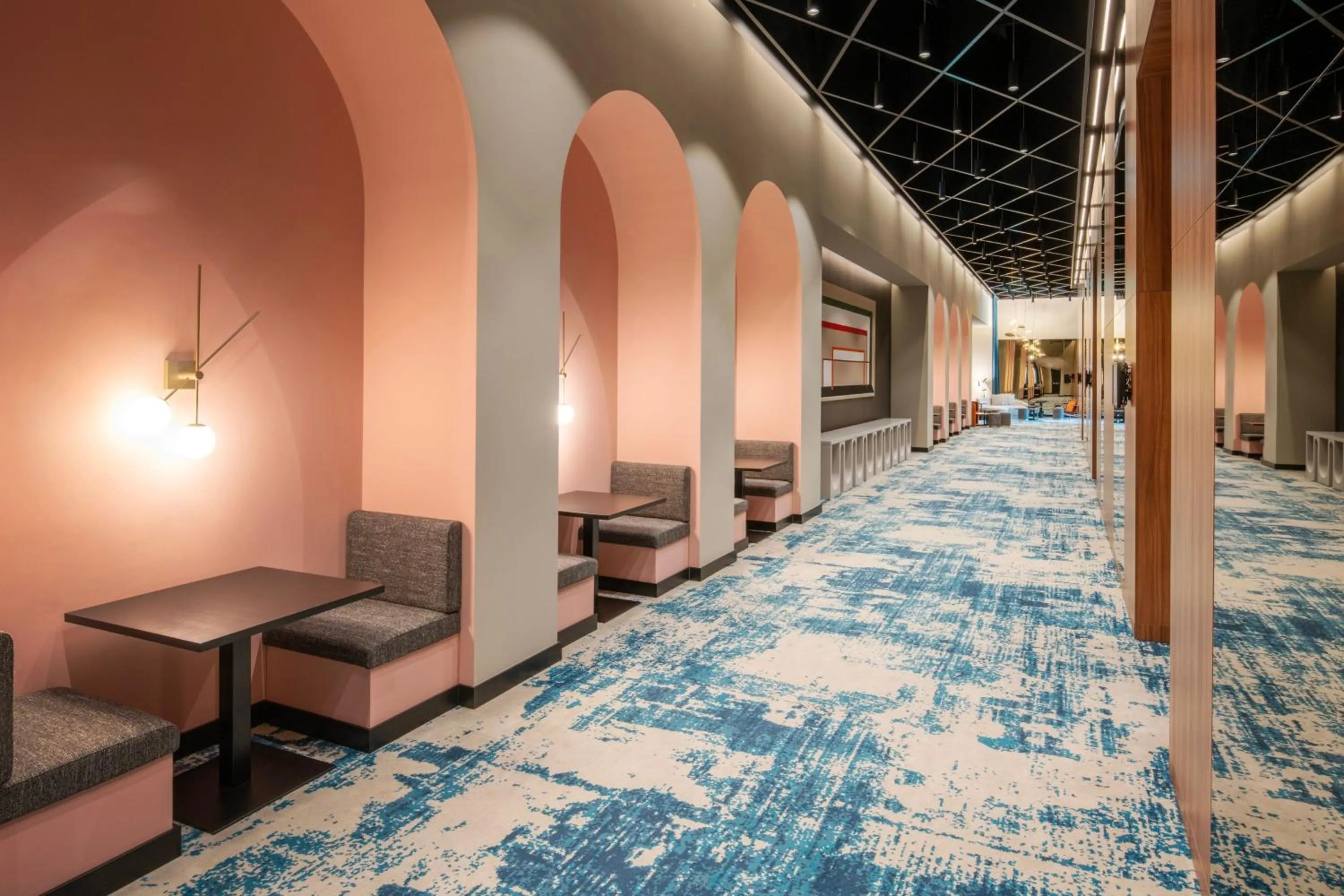 Meeting/conference room in Renaissance Porto Lapa Hotel