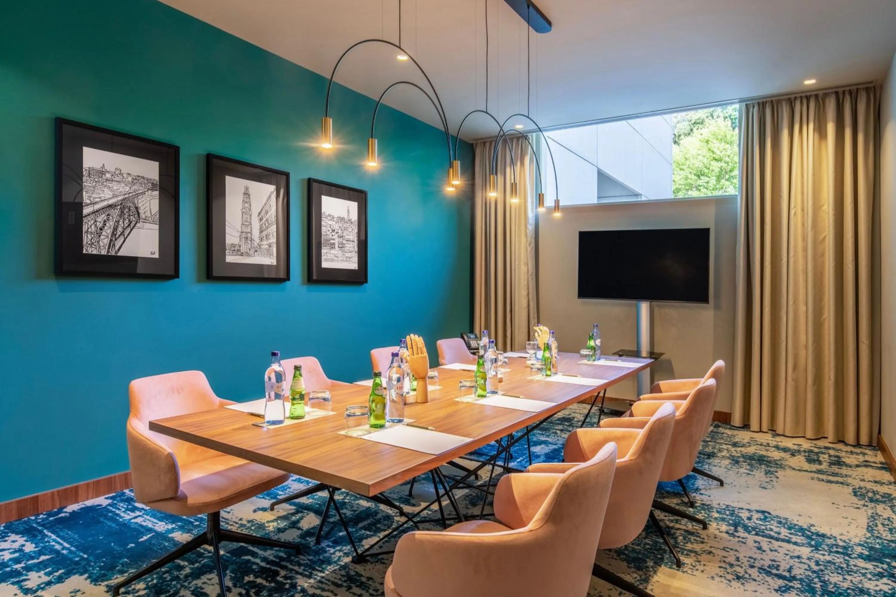 Meeting/conference room in Renaissance Porto Lapa Hotel