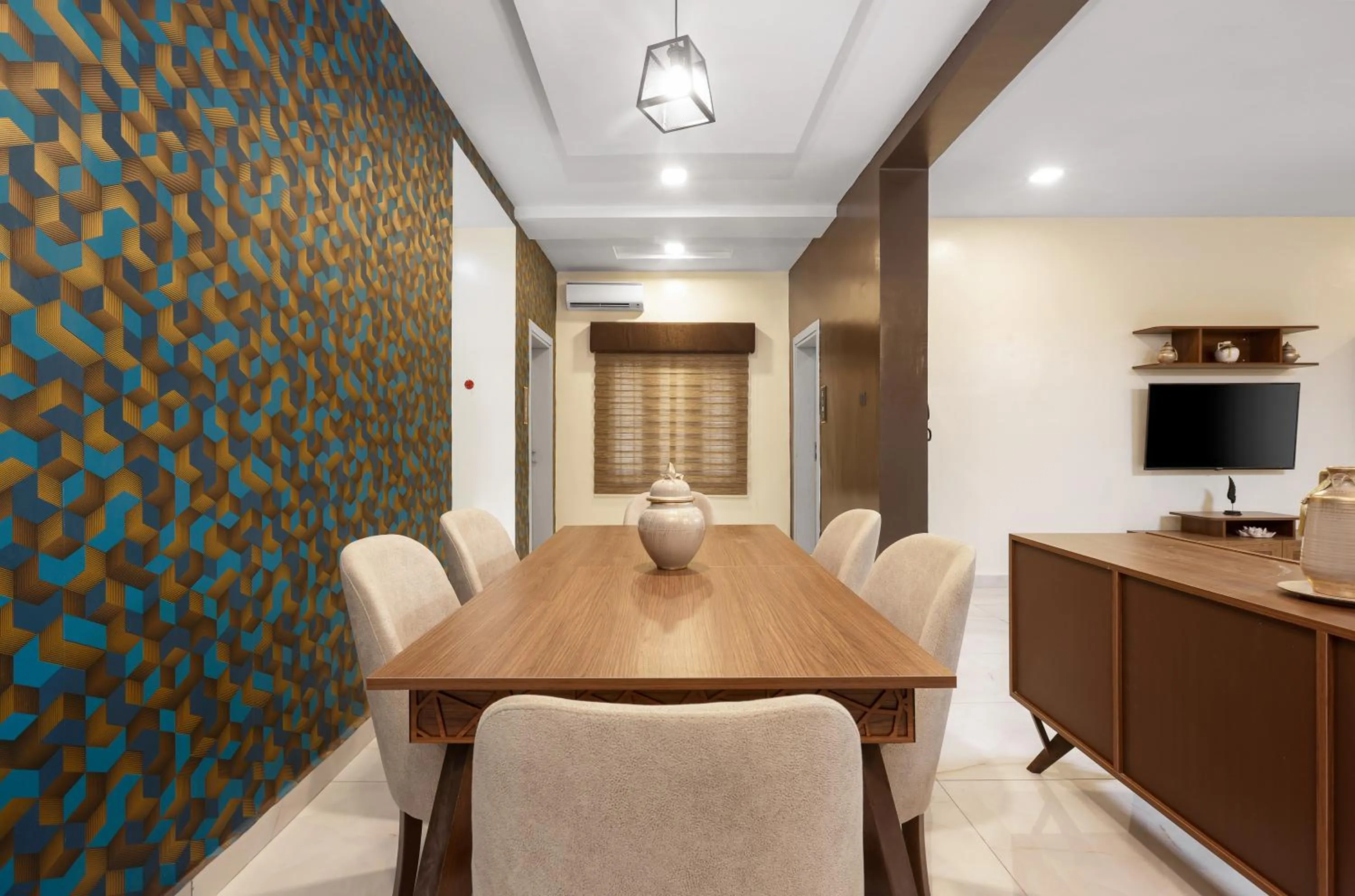 TV and multimedia in BKT Cribs - Apartments & Suites