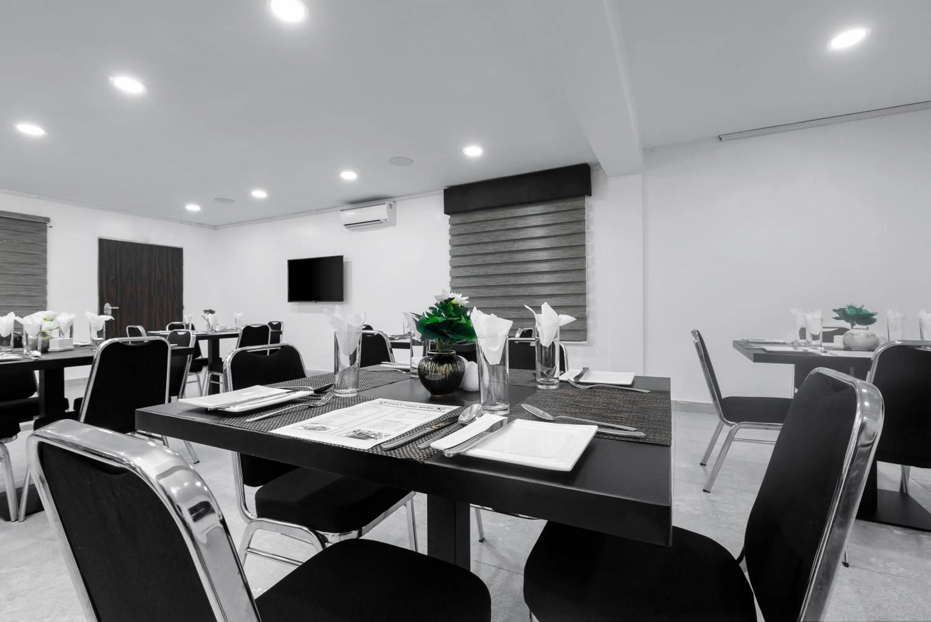 Restaurant/places to eat in BKT Cribs - Apartments & Suites