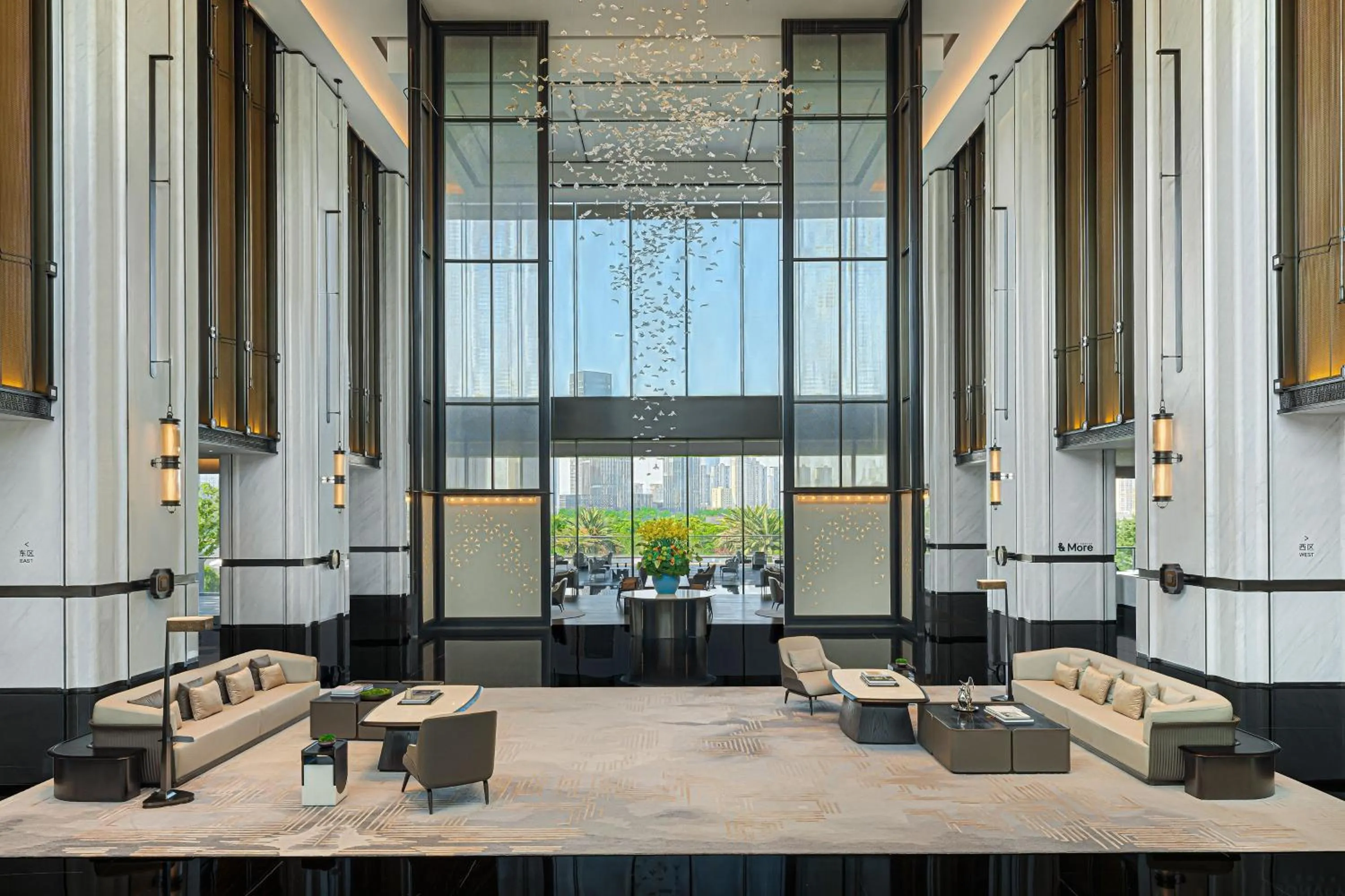 Lobby or reception in Sheraton Ninghai