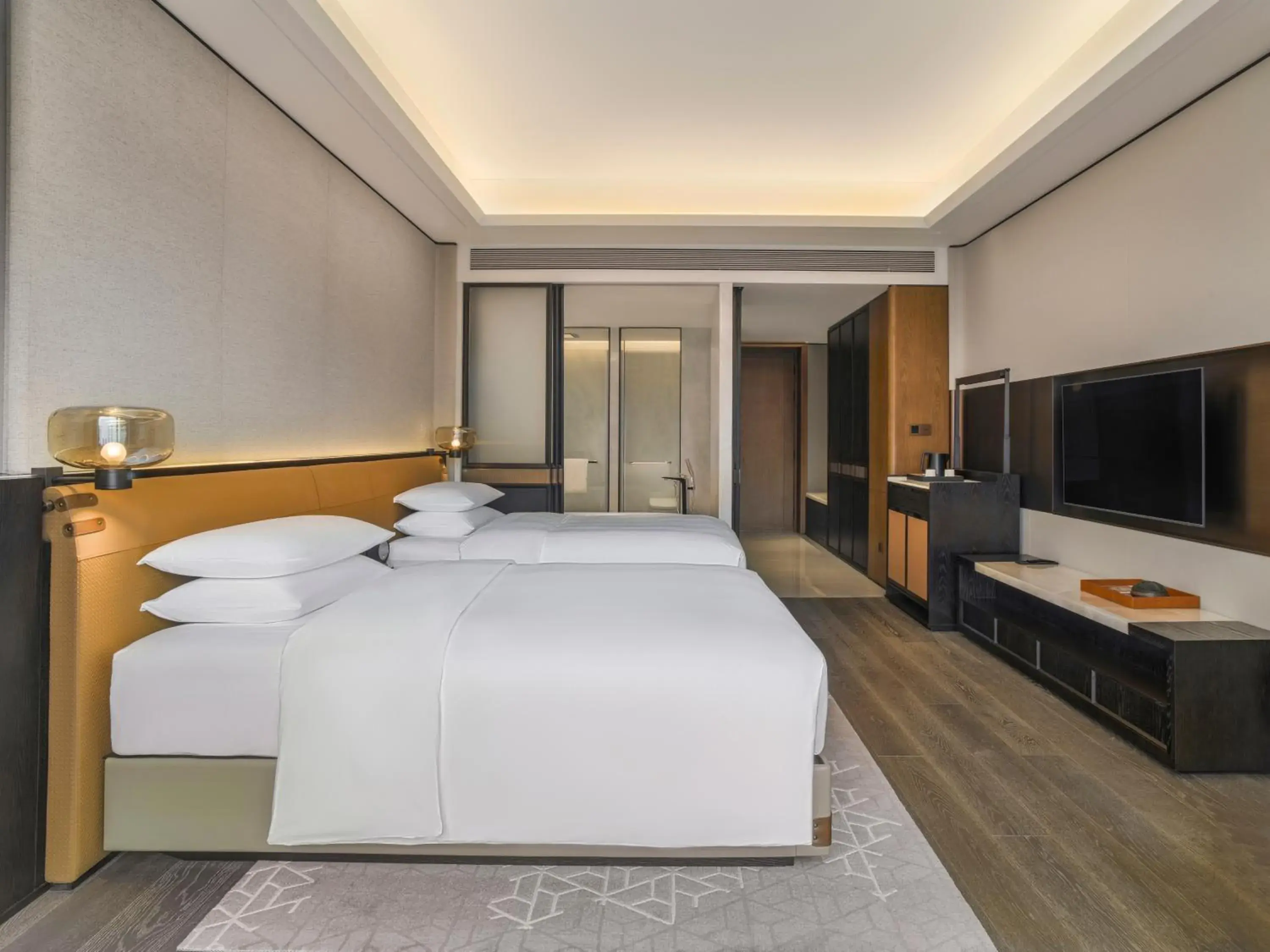 Double Room with Two Double Beds and Lake View - Club Level in Sheraton Ninghai Double Room with Two Double Beds and Lake View - Club Level in Sheraton Ninghai