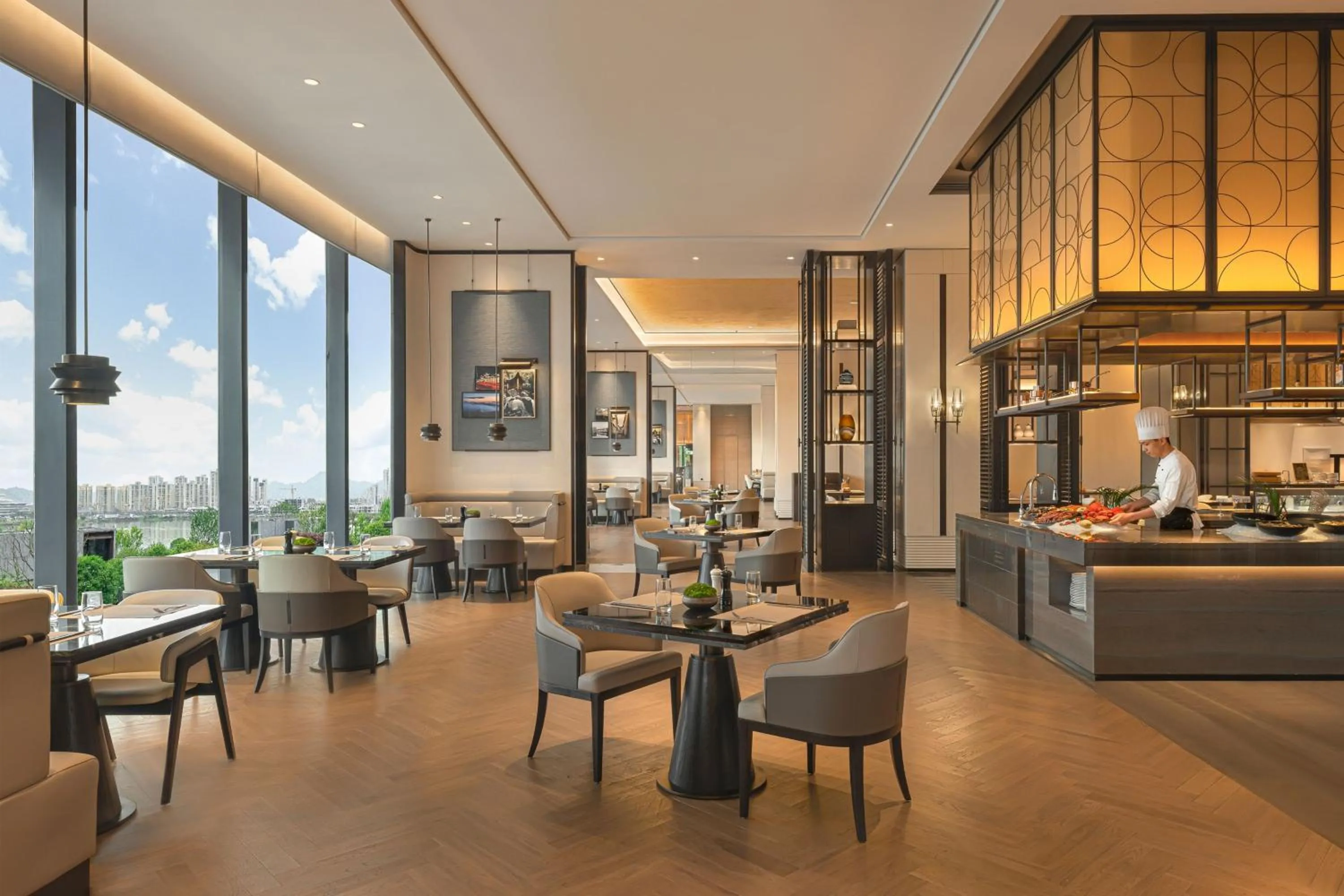 Restaurant/places to eat in Sheraton Ninghai