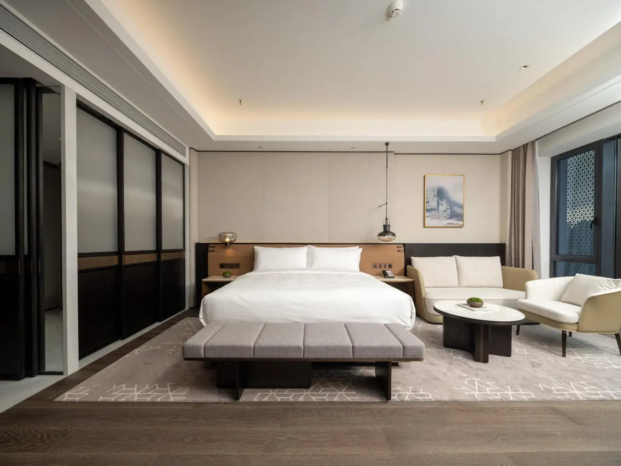 Deluxe King Room with City View in Sheraton Ninghai Deluxe King Room with City View in Sheraton Ninghai