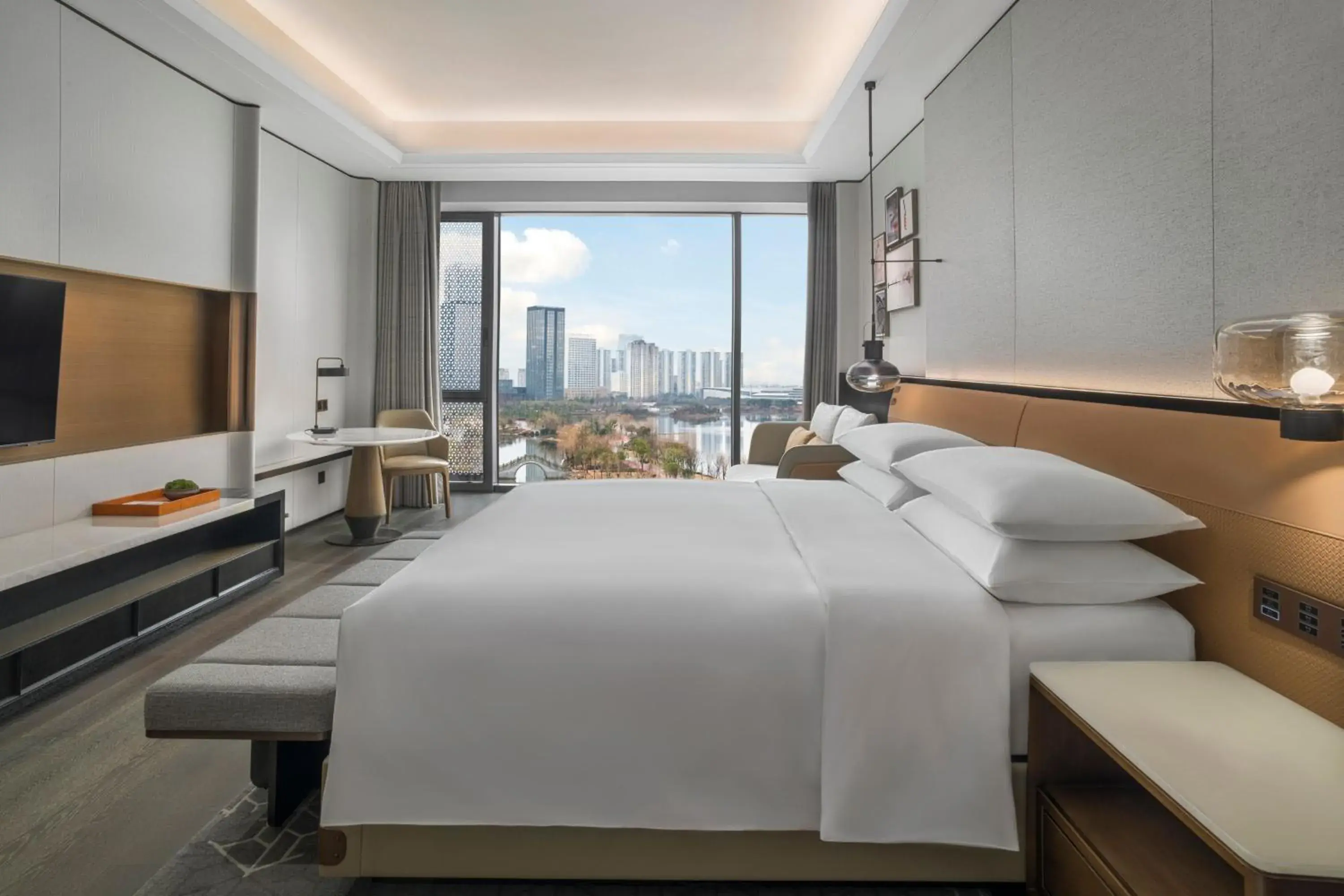 King Room with Lake View in Sheraton Ninghai King Room with Lake View in Sheraton Ninghai