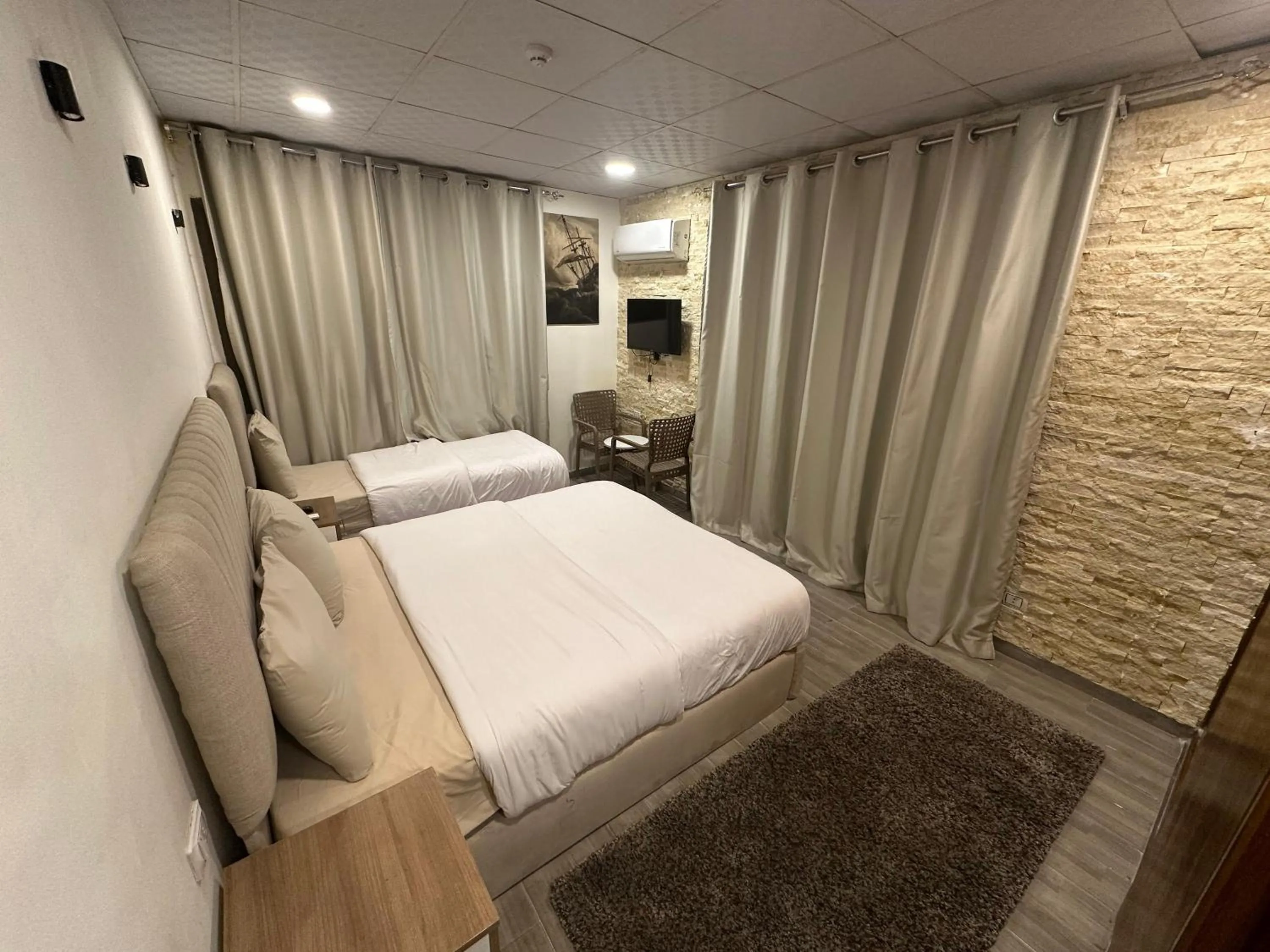 Bed in Egy Days Hotel