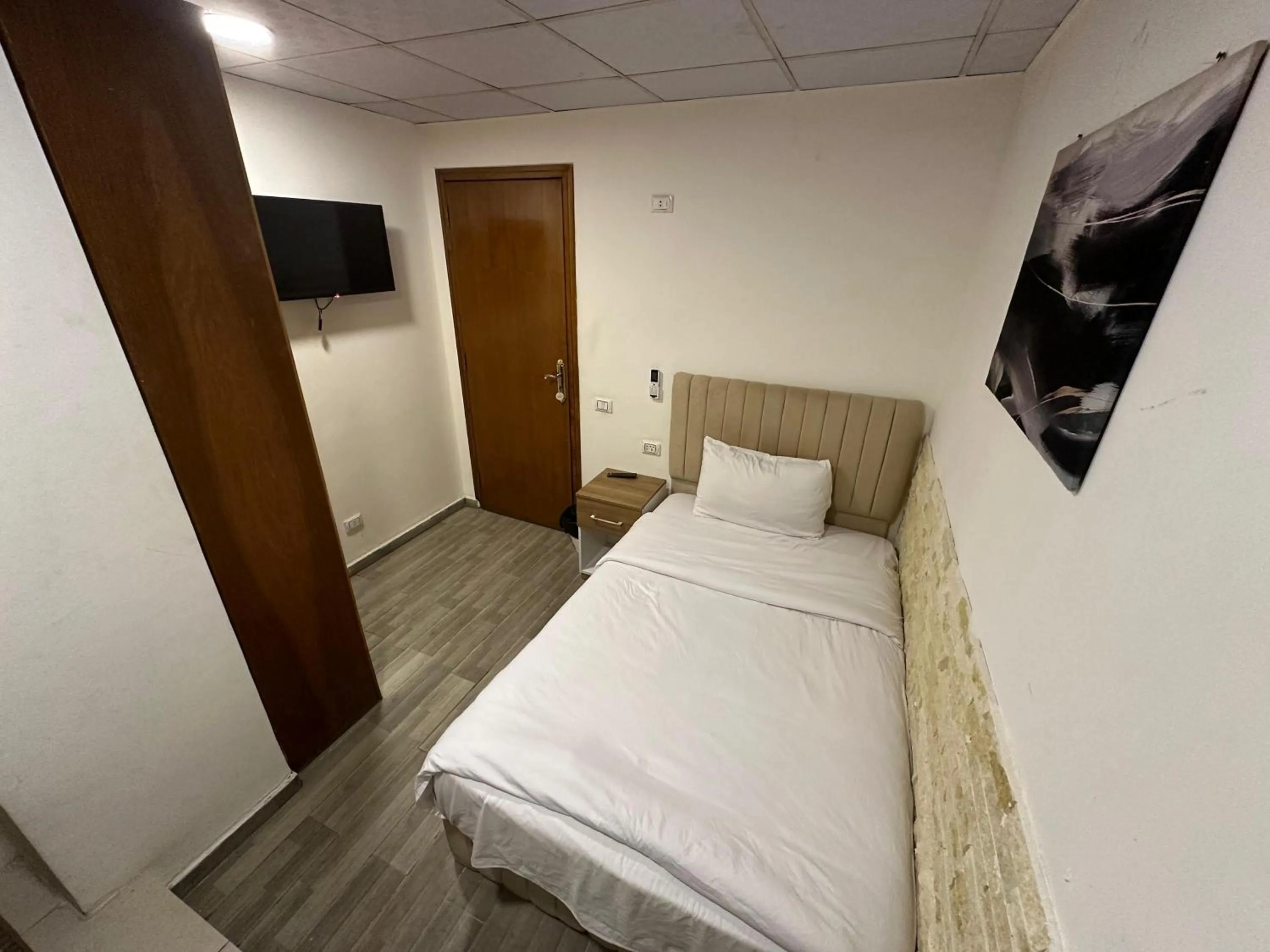 Bed in Egy Days Hotel