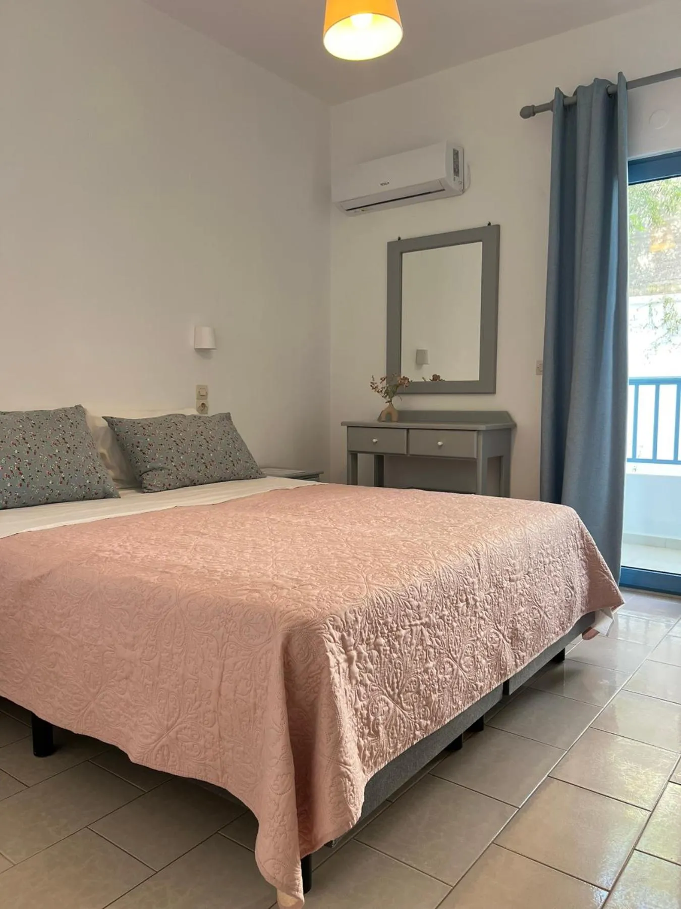 Bed in Villa Mertiza