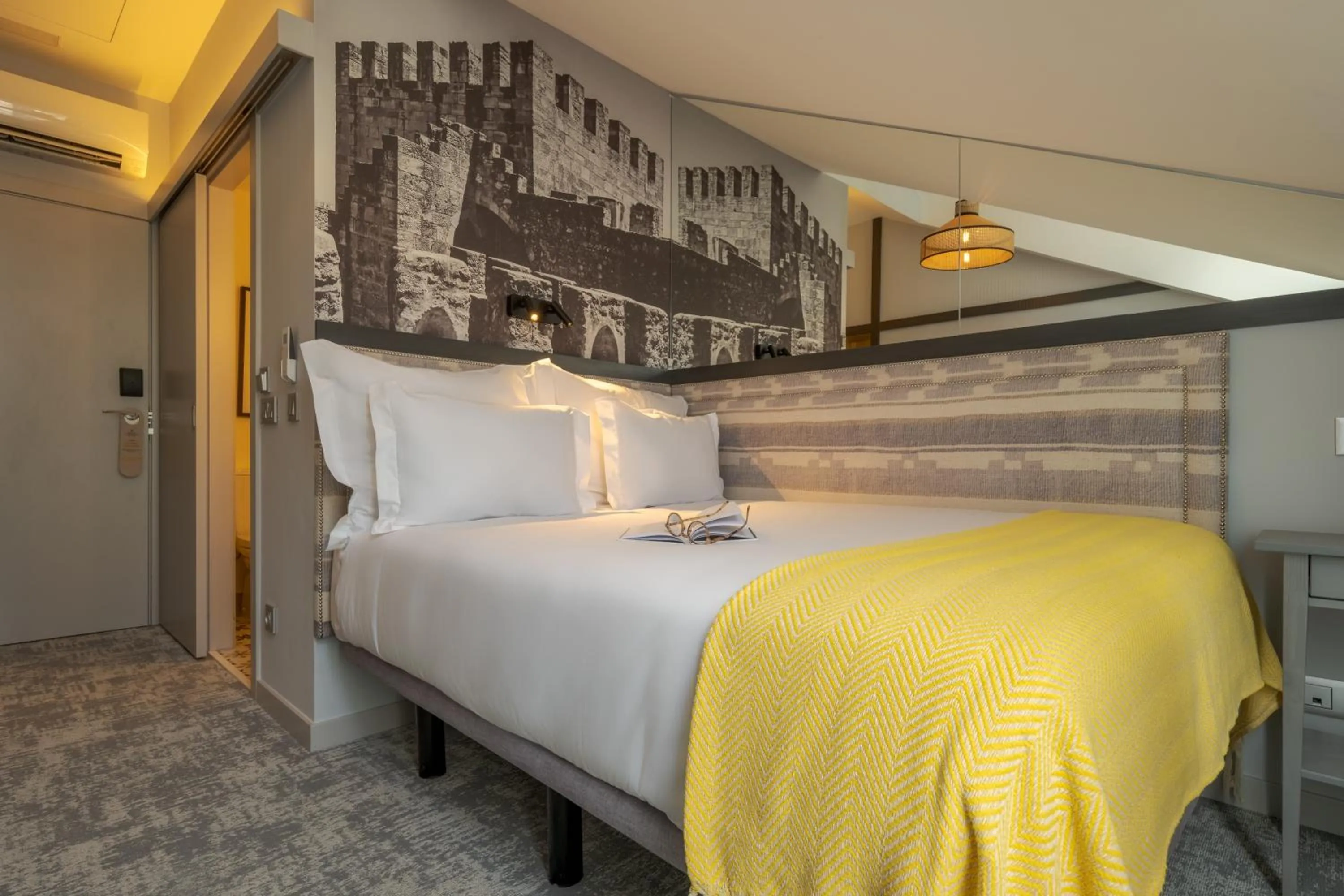 Bedroom, Bed in Pousada Alfama