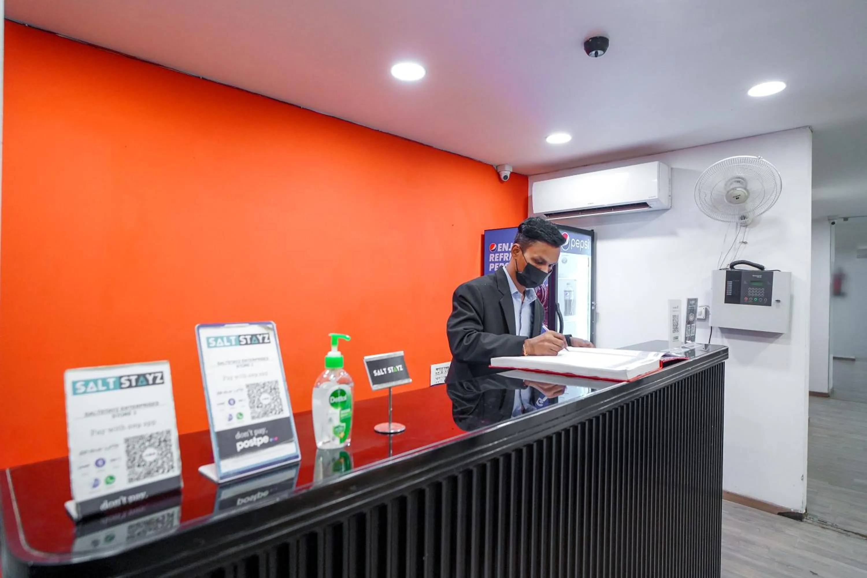 People in Saltstayz Express - Medicity Near Medanta Hospital