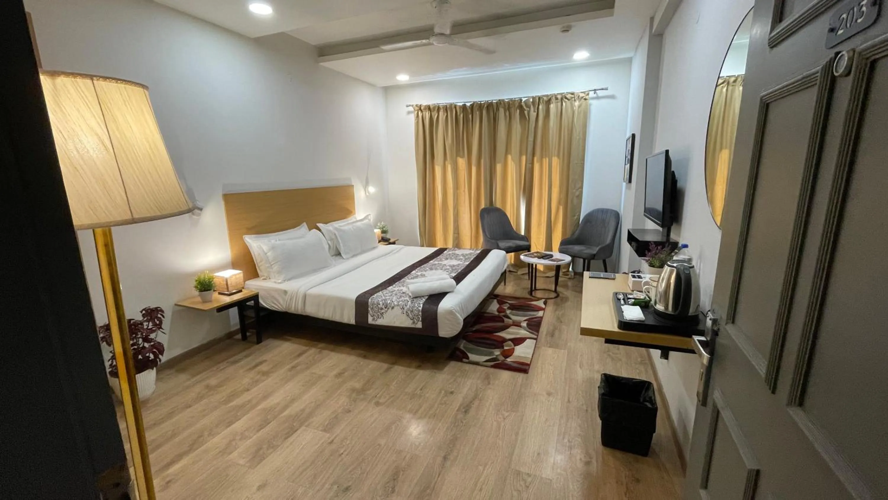 Bed in Saltstayz Express - Medicity Near Medanta Hospital