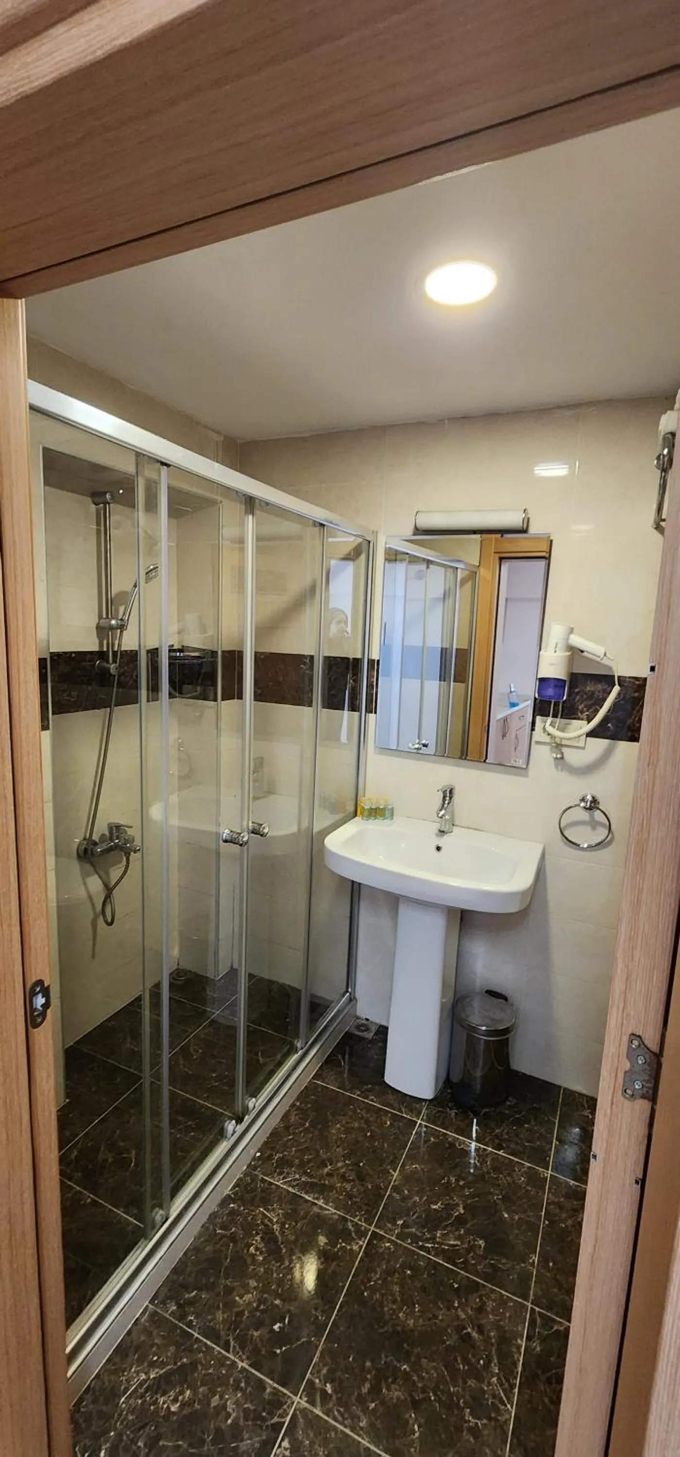Shower in GalataportWawhotel
