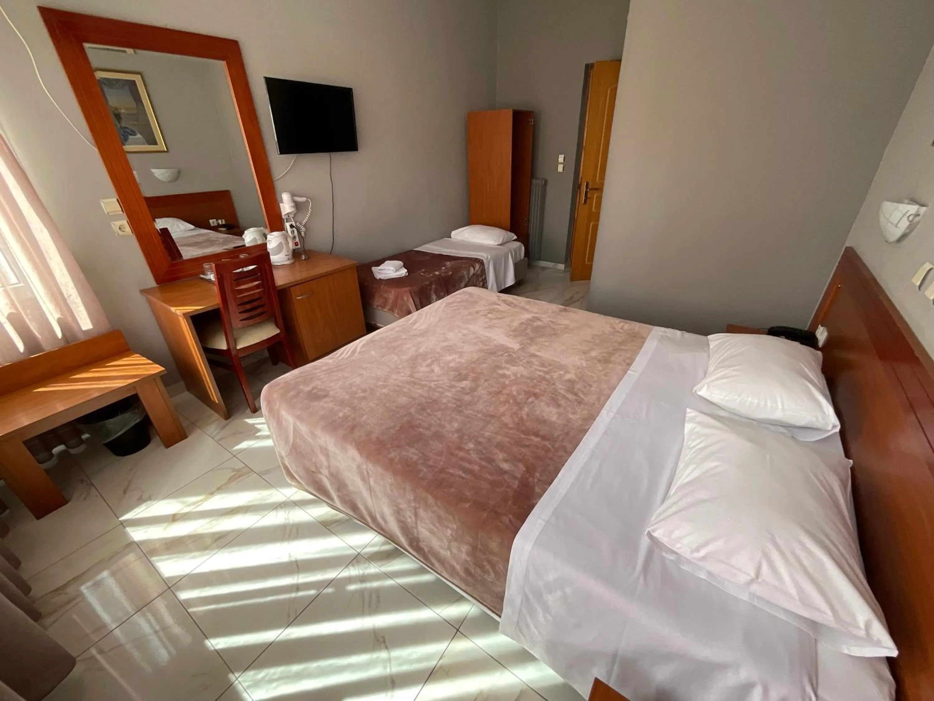 Bedroom, Bed in Piraeus Acropole Hotel