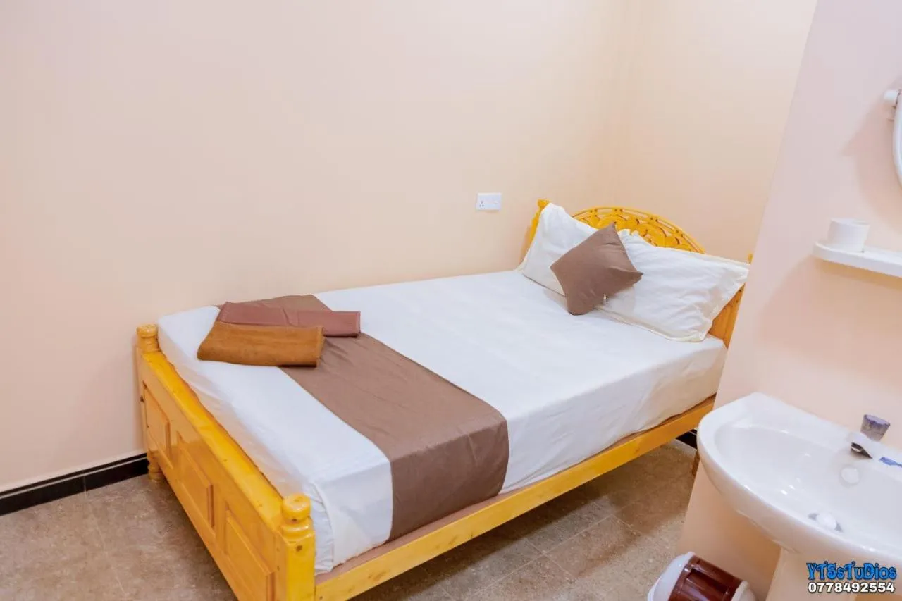 Bed in UK Inn Guest House